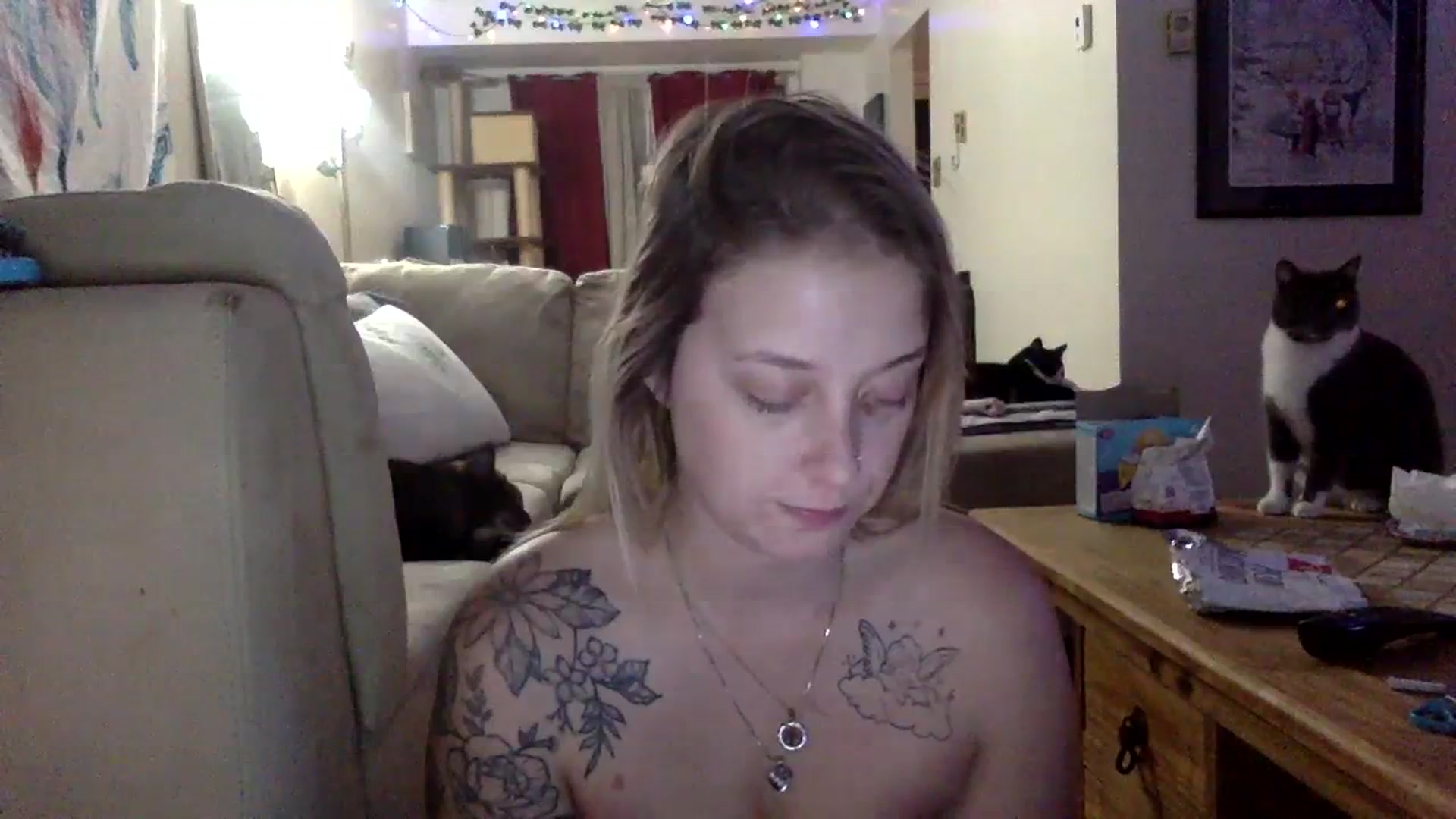 Gallery image thumbnail from DaniiAngel's myfreecams stream on, 12/27/2023, 02:25 image 12 of 20