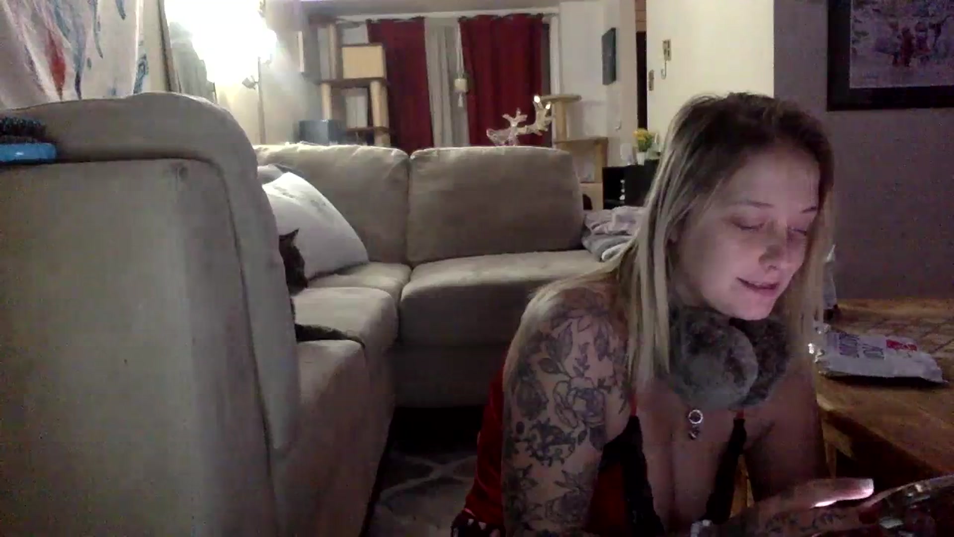 Gallery image thumbnail from DaniiAngel's myfreecams stream on, 12/27/2023, 02:25 image 4 of 20