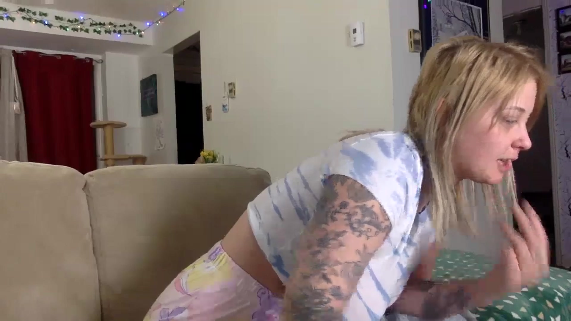 Gallery image thumbnail from DaniiAngel's myfreecams stream on, 02/20/2024, 04:48 image 5 of 20
