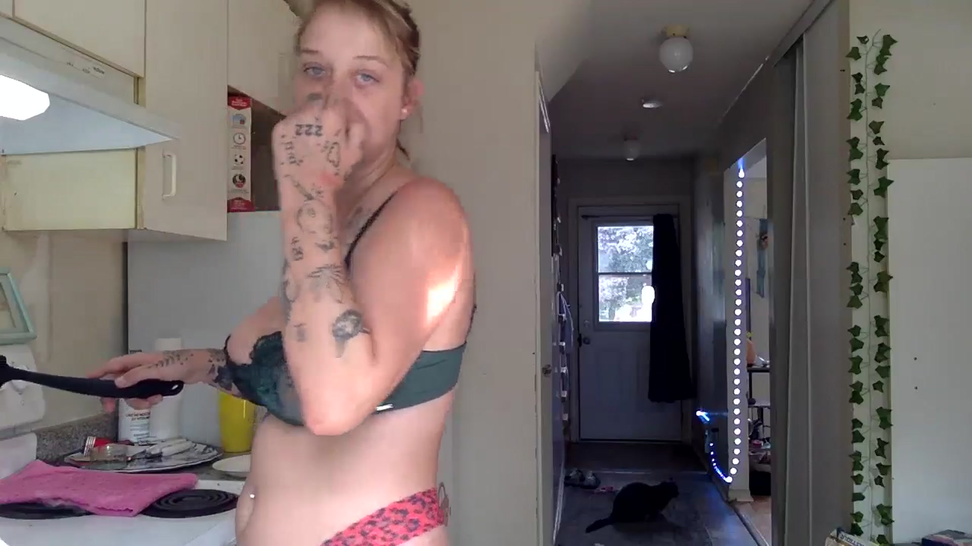 Gallery image thumbnail from DaniiAngel's myfreecams stream on, 08/02/2024, 22:06 image 6 of 20