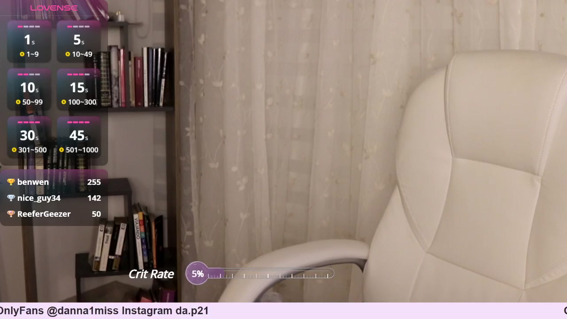 Gallery image thumbnail from DaniiG_'s myfreecams stream on, 01/06/2025, 05:08 image 15 of 20