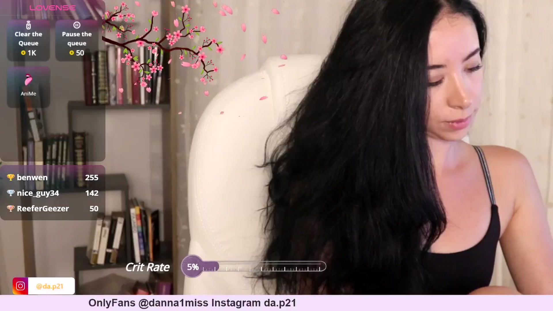 Gallery image thumbnail from DaniiG_'s myfreecams stream on, 01/06/2025, 05:08 image 10 of 20