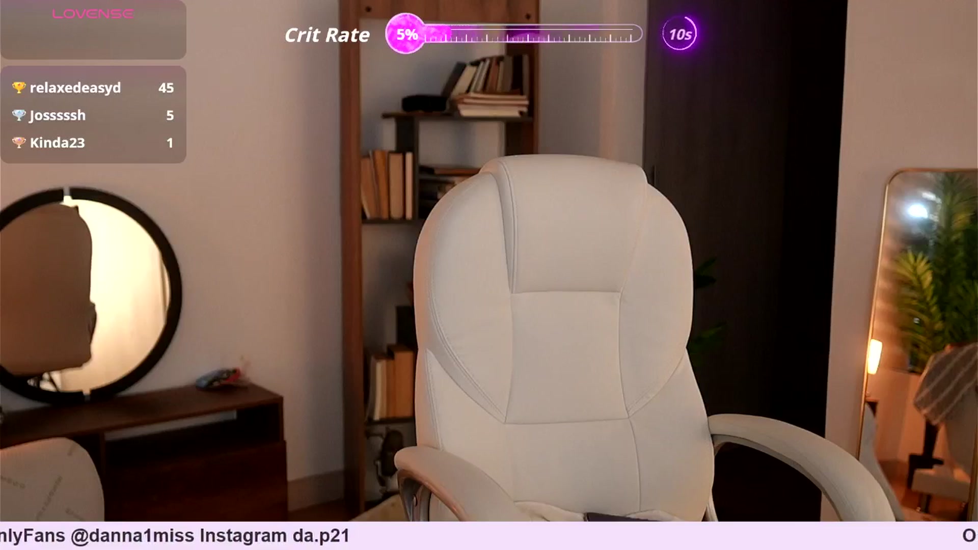 Gallery image thumbnail from DaniiG_'s myfreecams stream on, 09/28/2025, 02:59 image 7 of 20