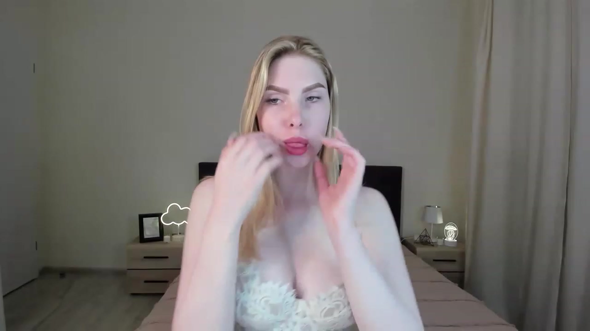 Gallery image thumbnail from DannaCelis's myfreecams stream on, 05/20/2023, 19:37 image 13 of 20