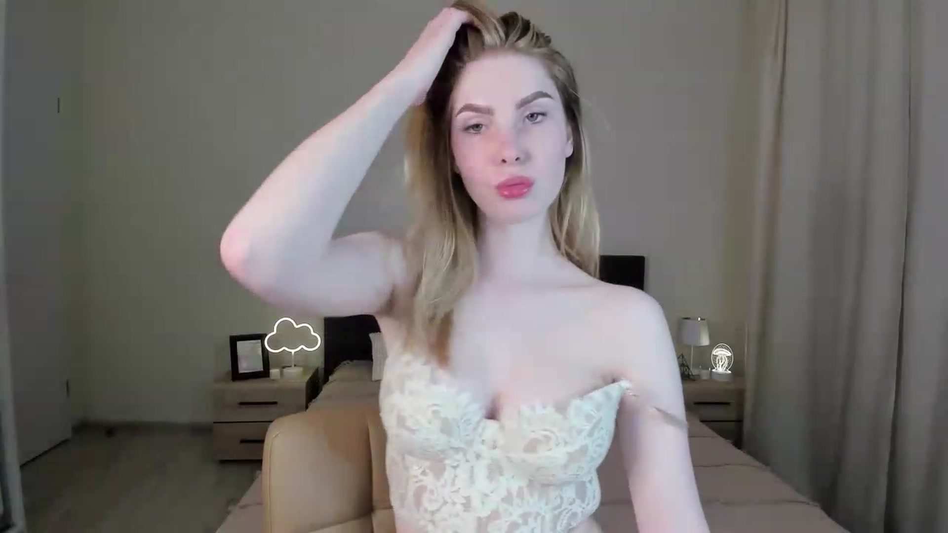 Gallery image thumbnail from DannaCelis's myfreecams stream on, 05/20/2023, 20:54 image 19 of 20