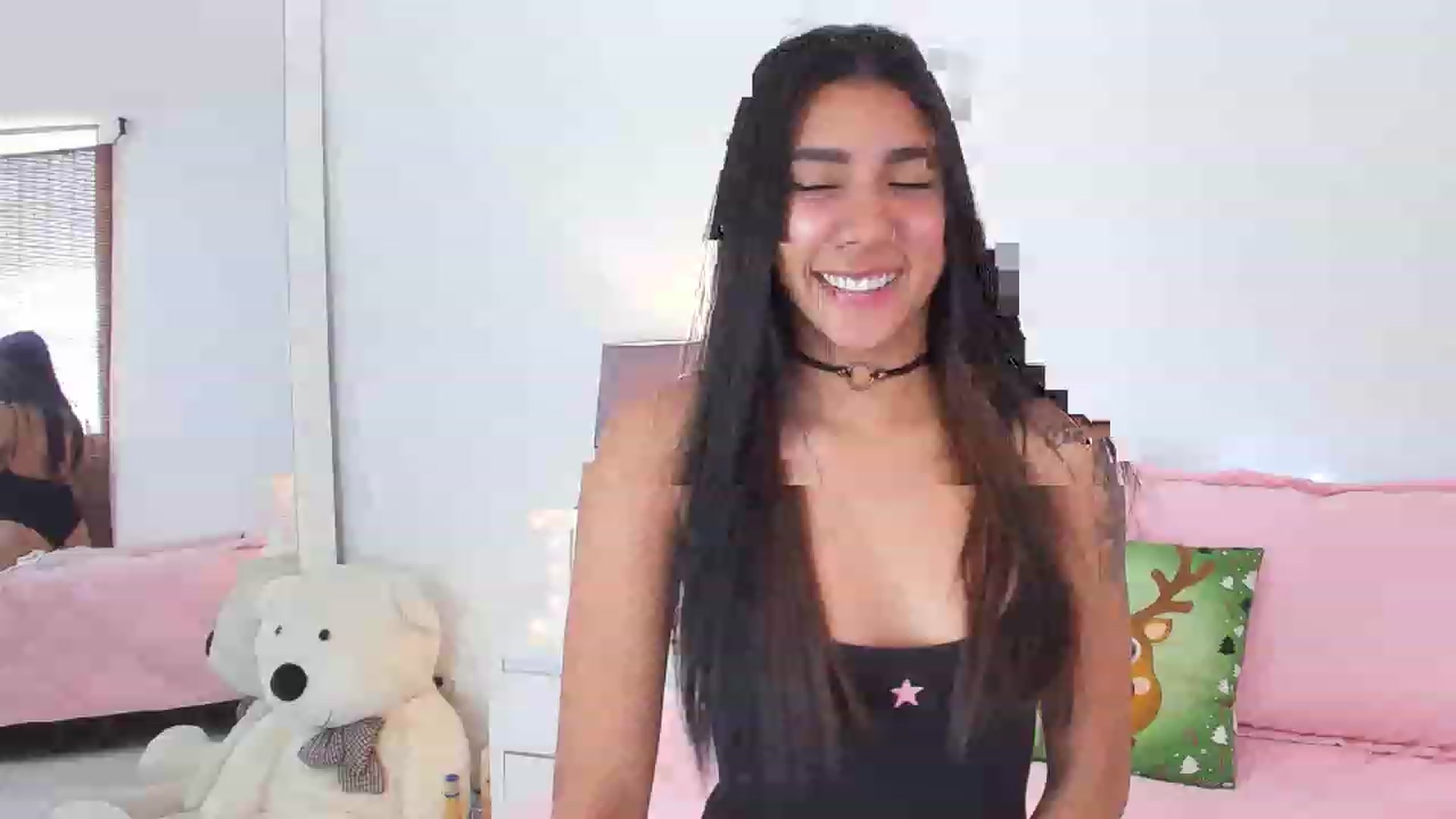 Gallery image thumbnail from Danna___'s myfreecams stream on, 11/16/2022, 21:26 image 2 of 20