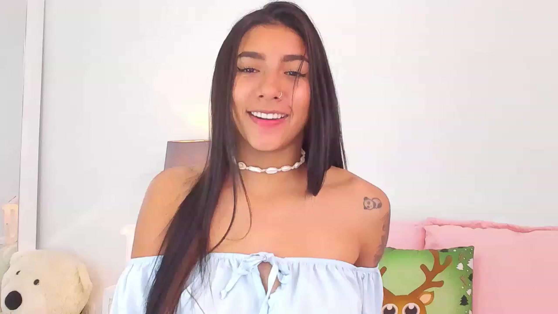 Gallery image thumbnail from Danna___'s myfreecams stream on, 11/17/2022, 21:11 image 11 of 20