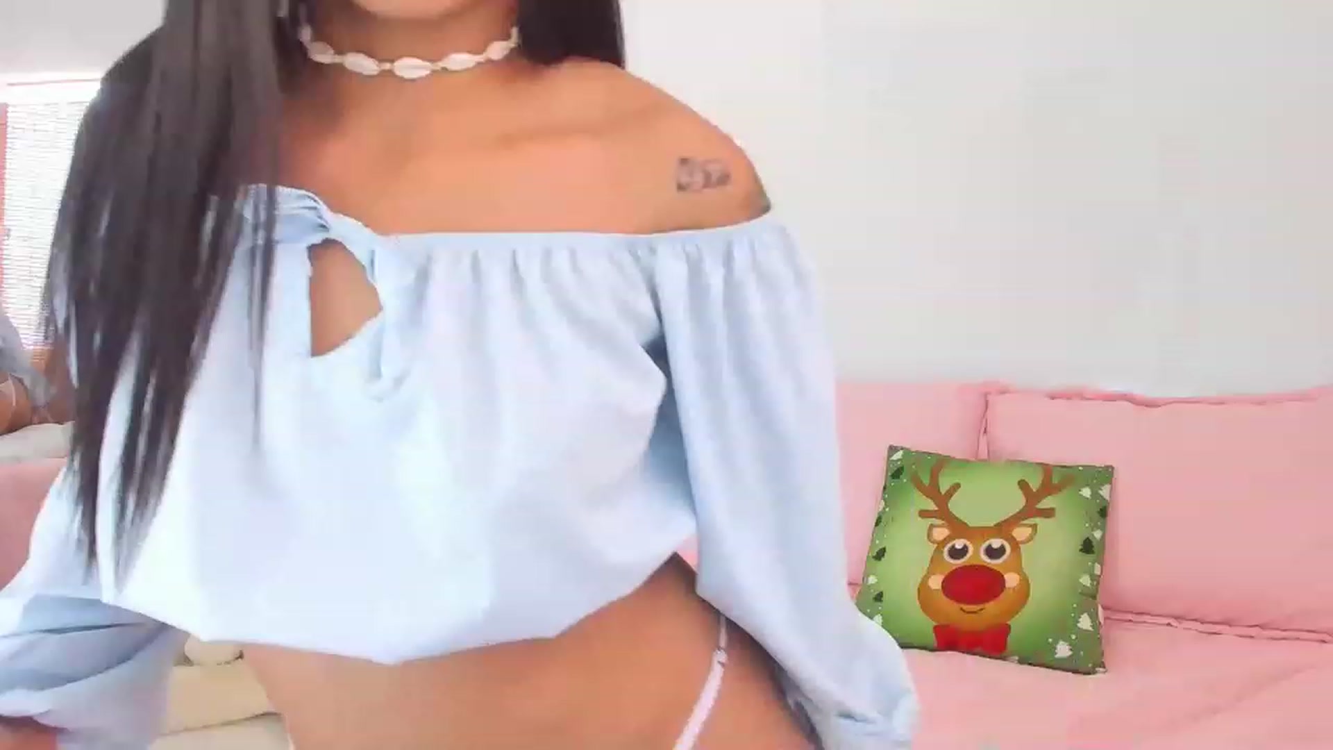 Gallery image thumbnail from Danna___'s myfreecams stream on, 11/17/2022, 21:11 image 7 of 20
