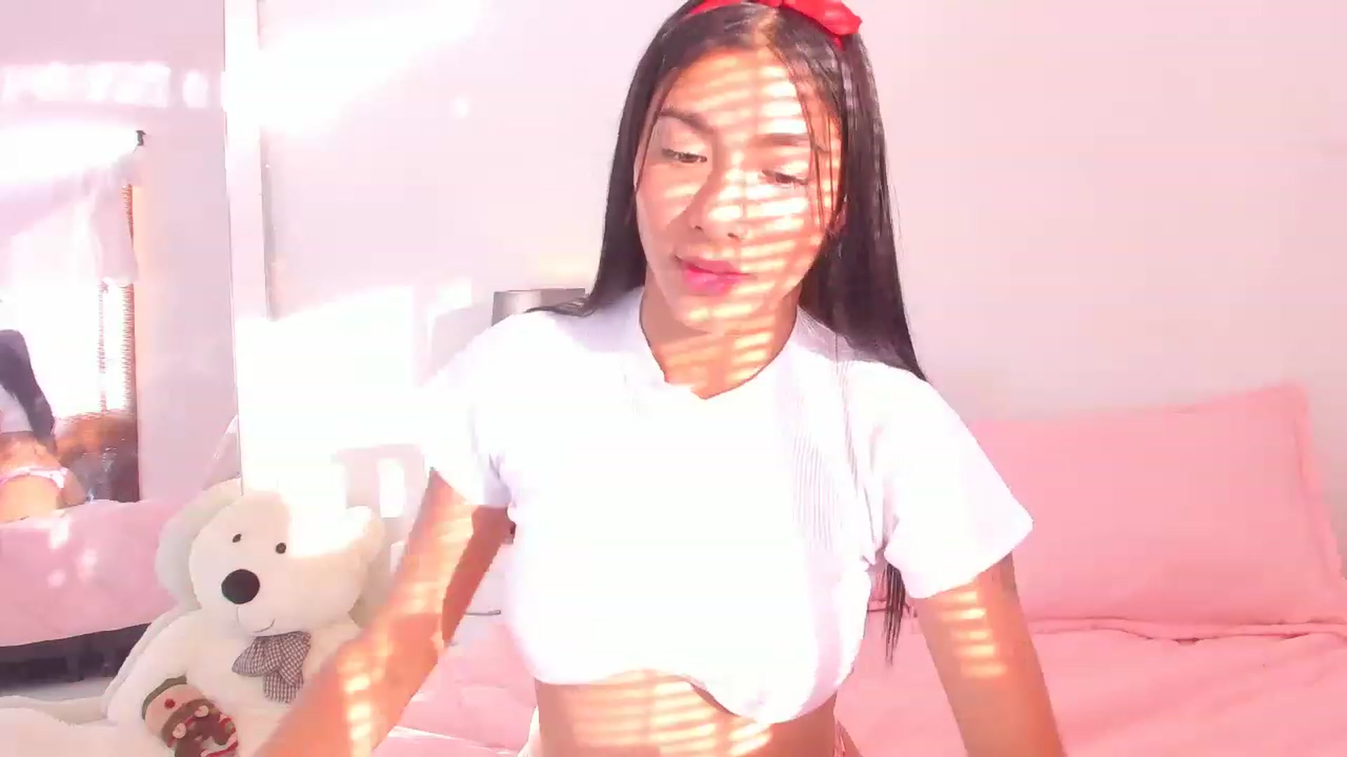 Gallery image thumbnail from Danna___'s myfreecams stream on, 11/25/2022, 22:16 image 3 of 20