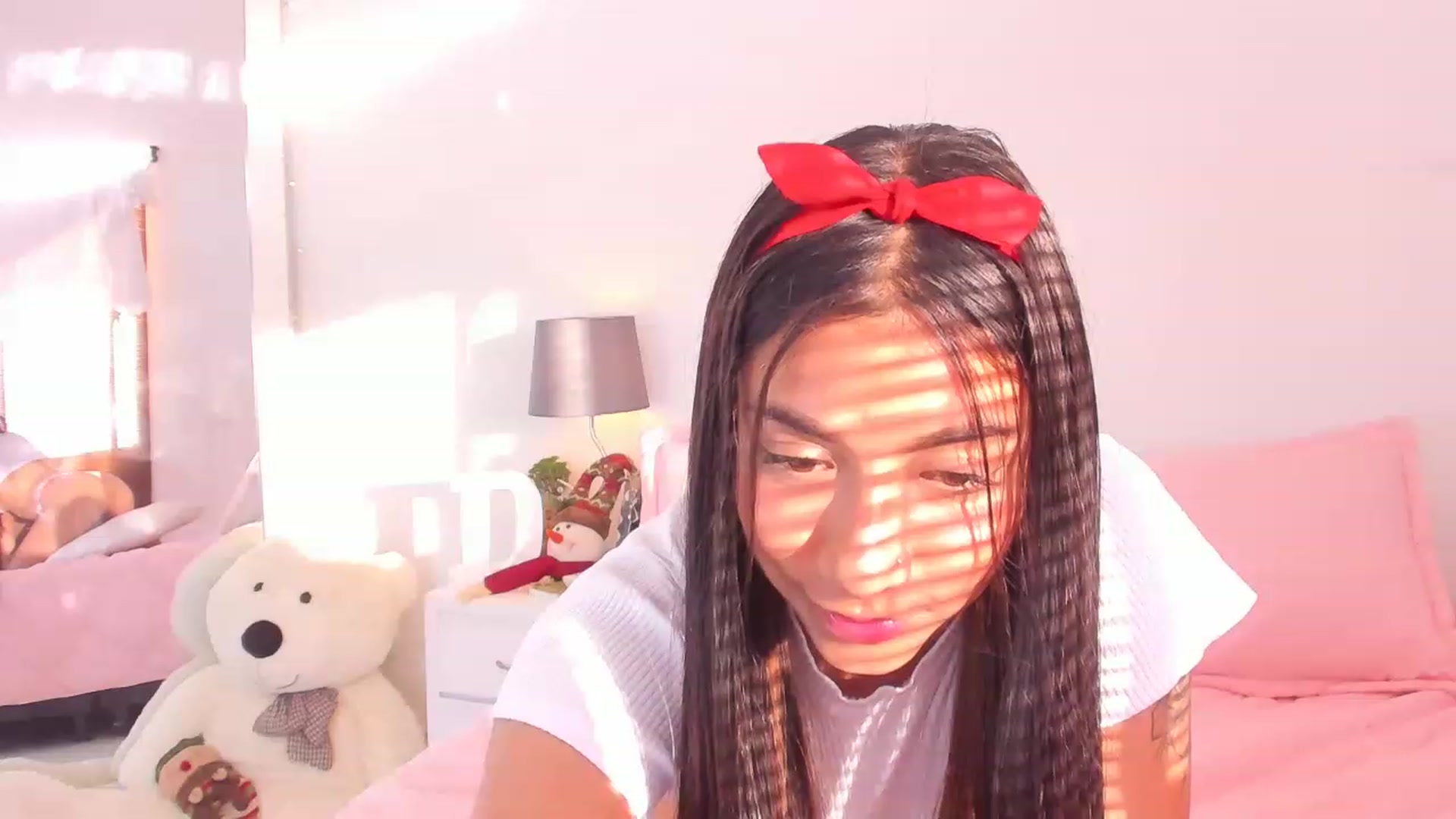 Gallery image thumbnail from Danna___'s myfreecams stream on, 11/25/2022, 22:16 image 6 of 20