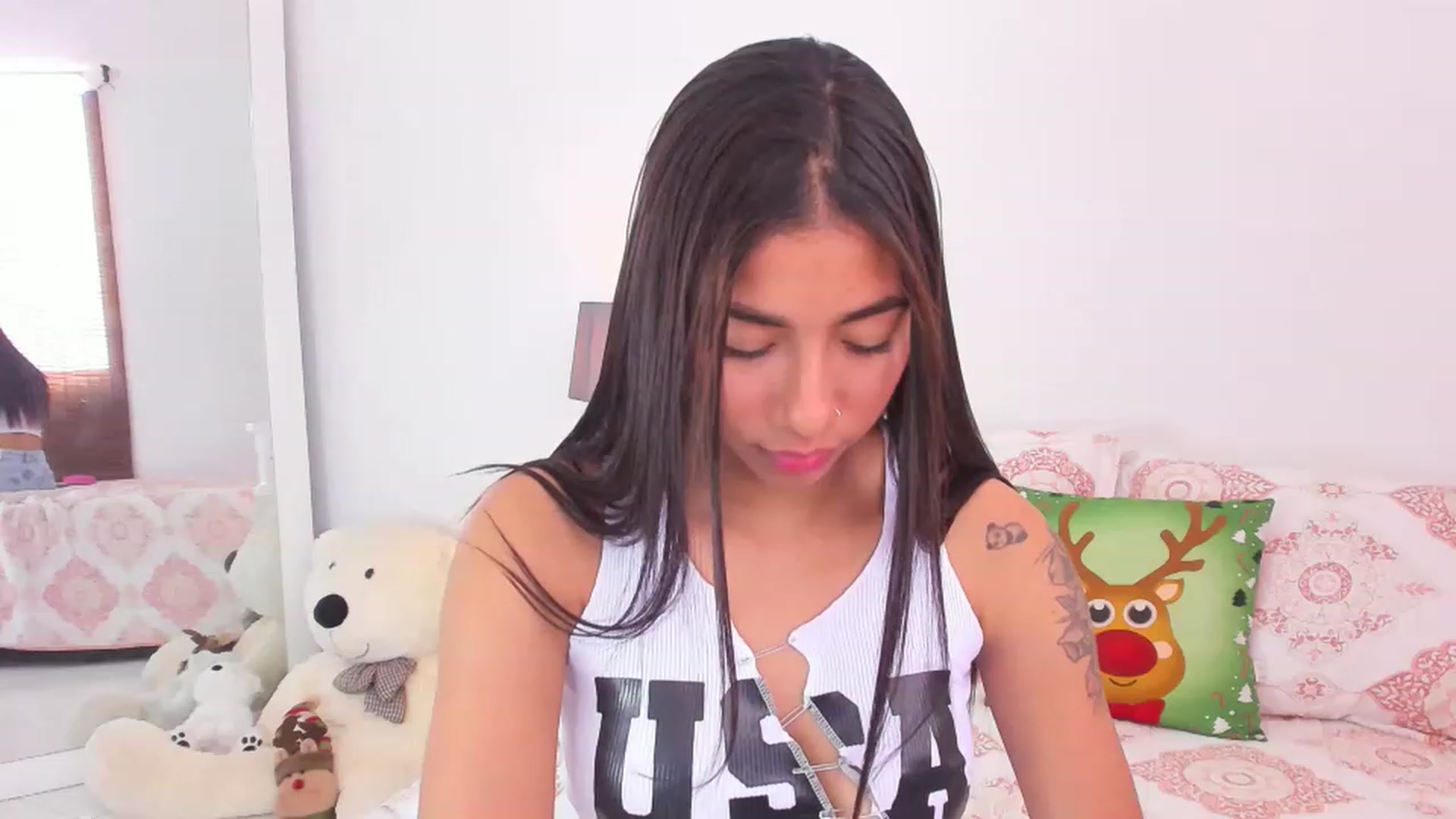 Gallery image thumbnail from Danna___'s myfreecams stream on, 12/16/2022, 17:40 image 4 of 20