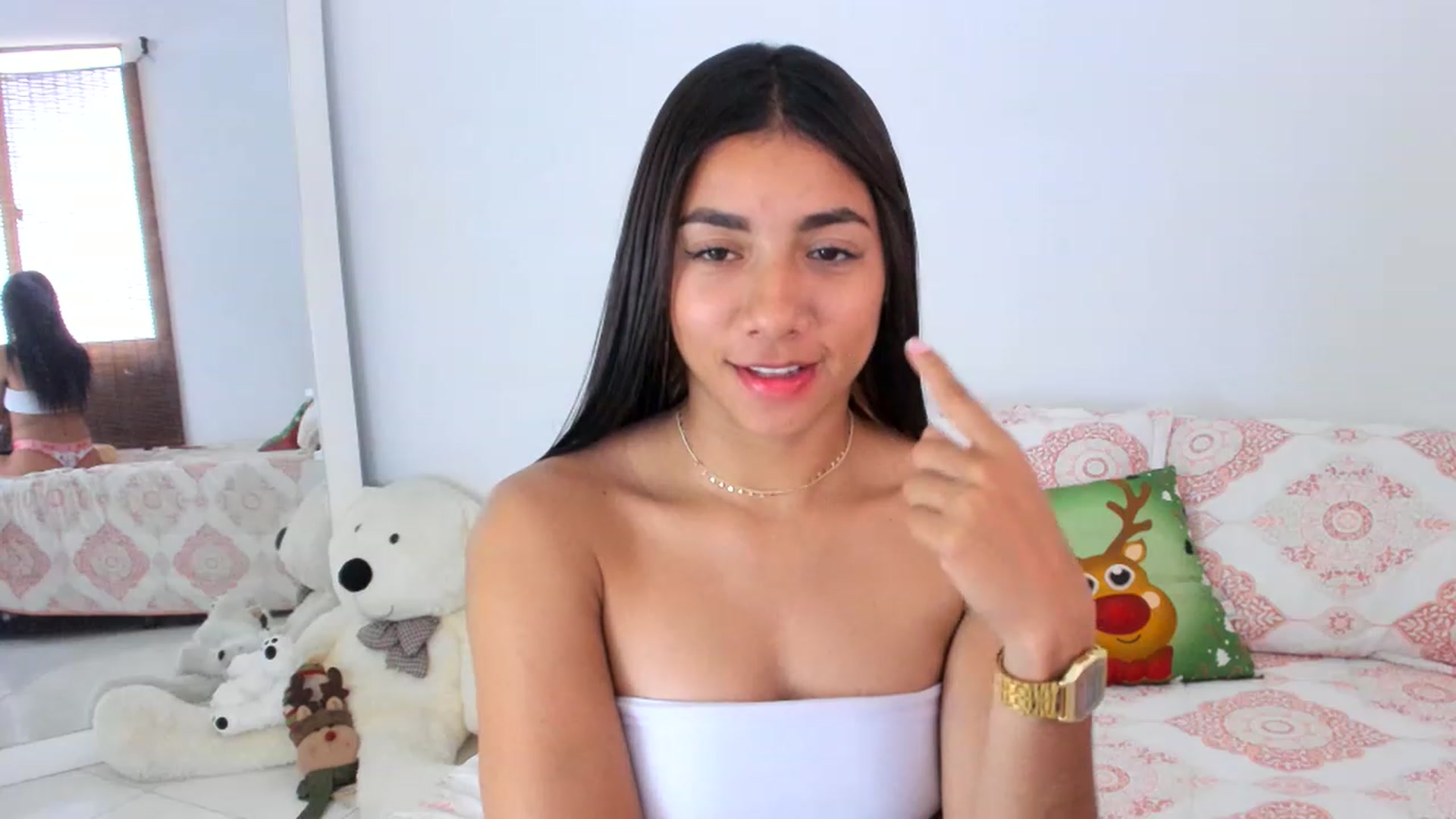 Gallery image thumbnail from Danna___'s myfreecams stream on, 12/21/2022, 20:35 image 18 of 20