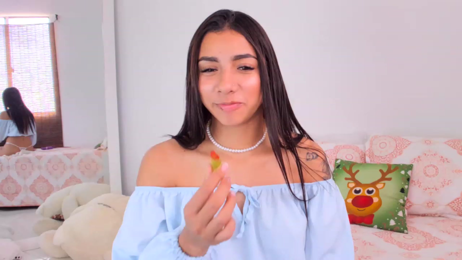 Gallery image thumbnail from Danna___'s myfreecams stream on, 12/26/2022, 18:50 image 18 of 20