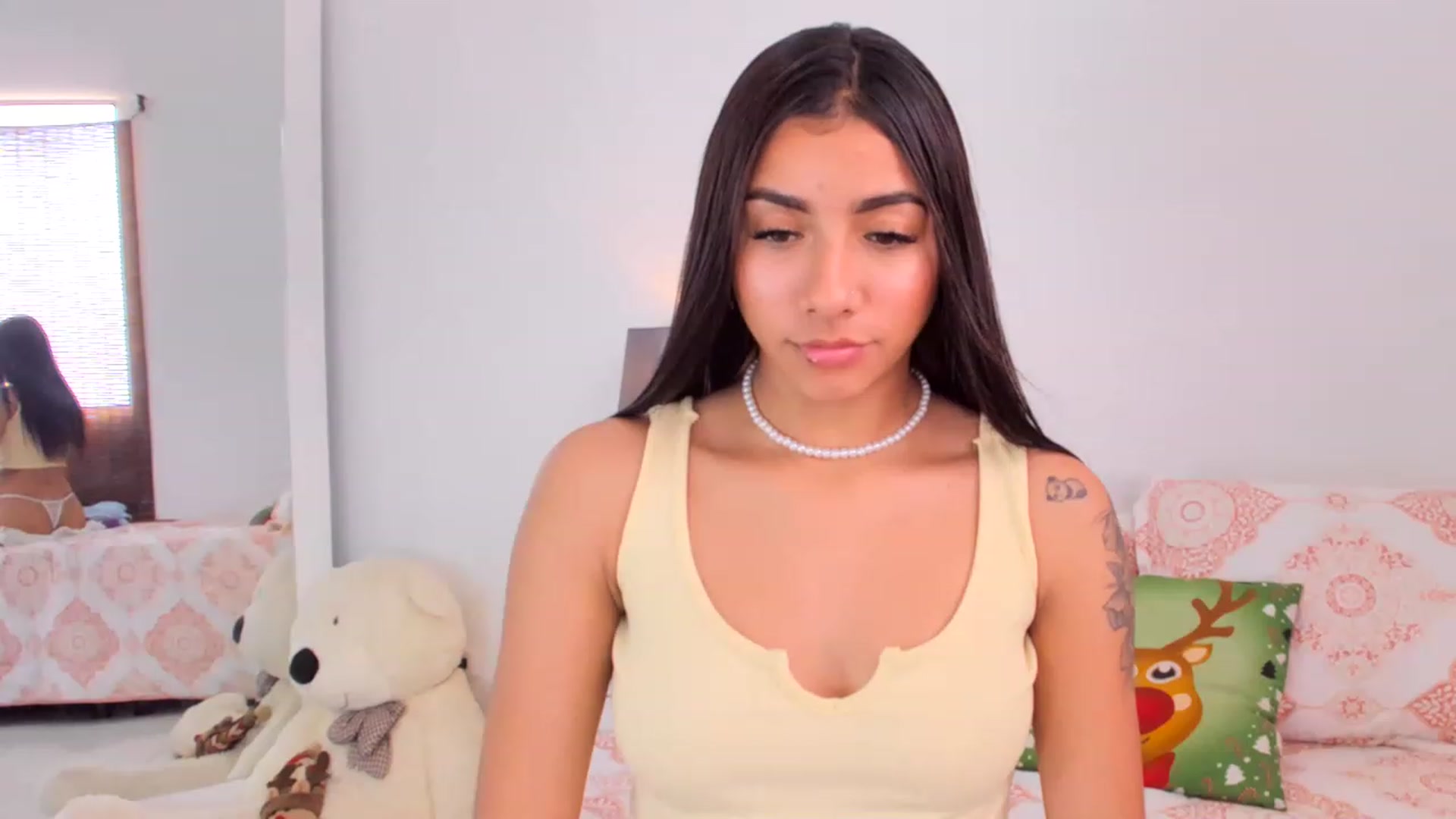 Gallery image thumbnail from Danna___'s myfreecams stream on, 12/26/2022, 19:46 image 10 of 20