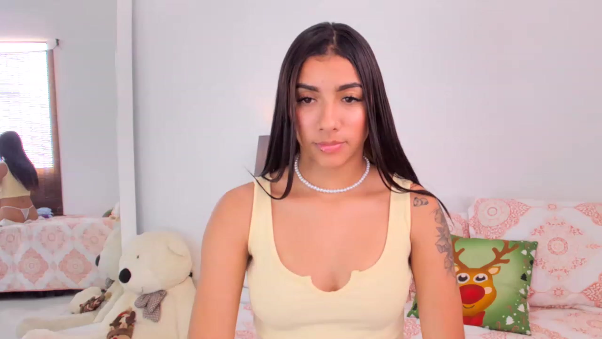 Gallery image thumbnail from Danna___'s myfreecams stream on, 12/26/2022, 19:46 image 13 of 20