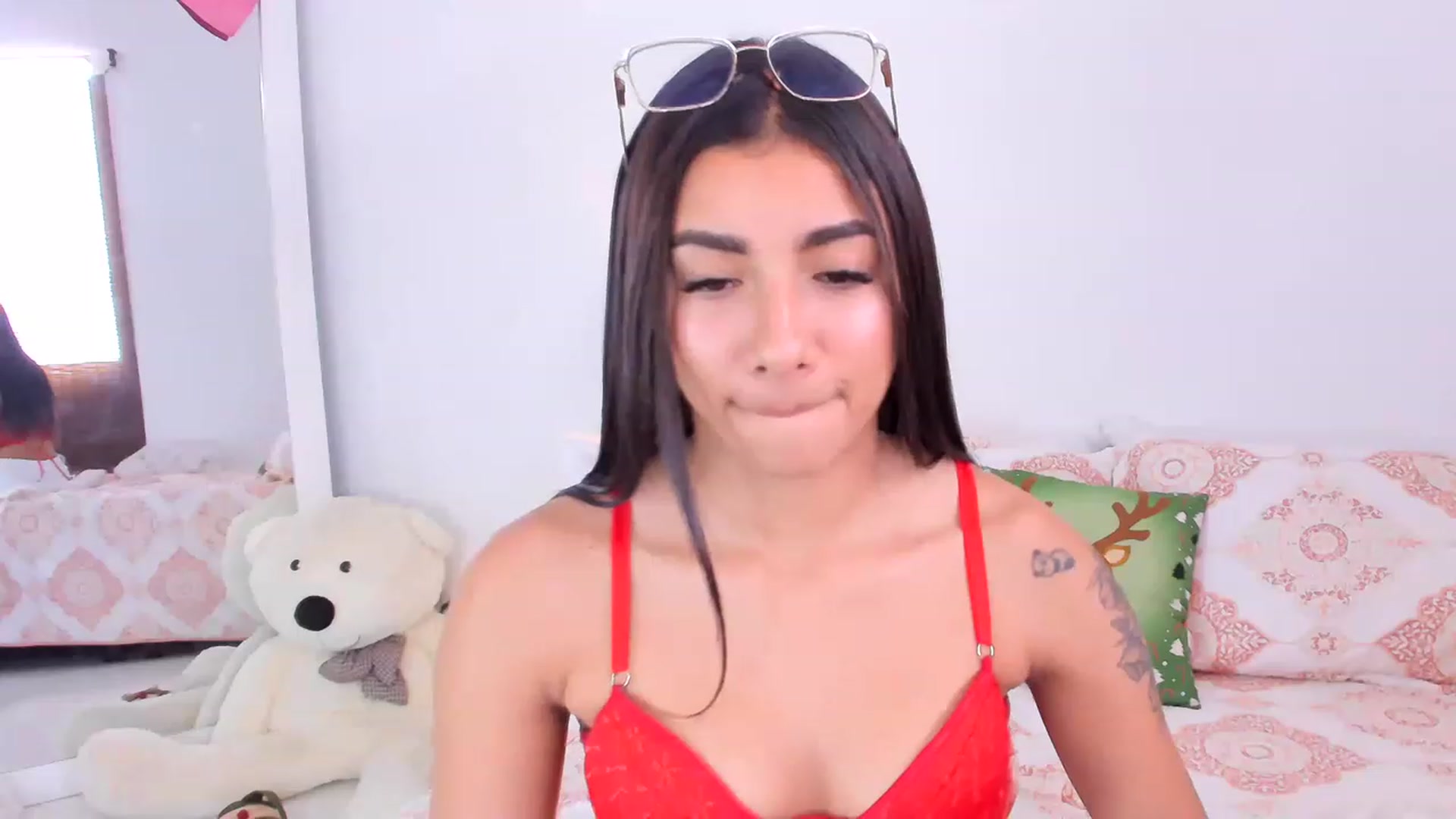 Gallery image thumbnail from Danna___'s myfreecams stream on, 12/28/2022, 21:05 image 7 of 20