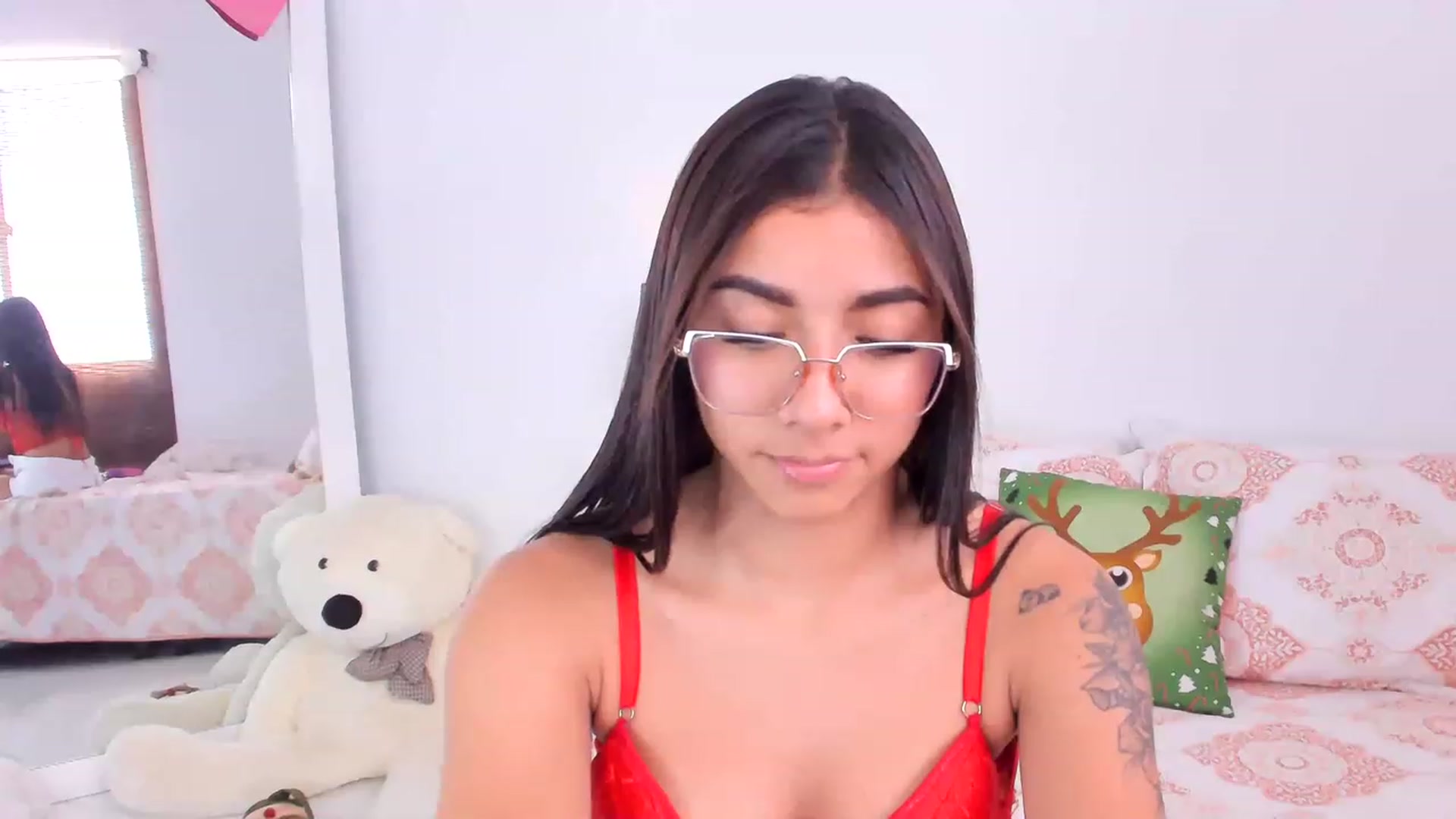 Gallery image thumbnail from Danna___'s myfreecams stream on, 12/28/2022, 21:05 image 14 of 20