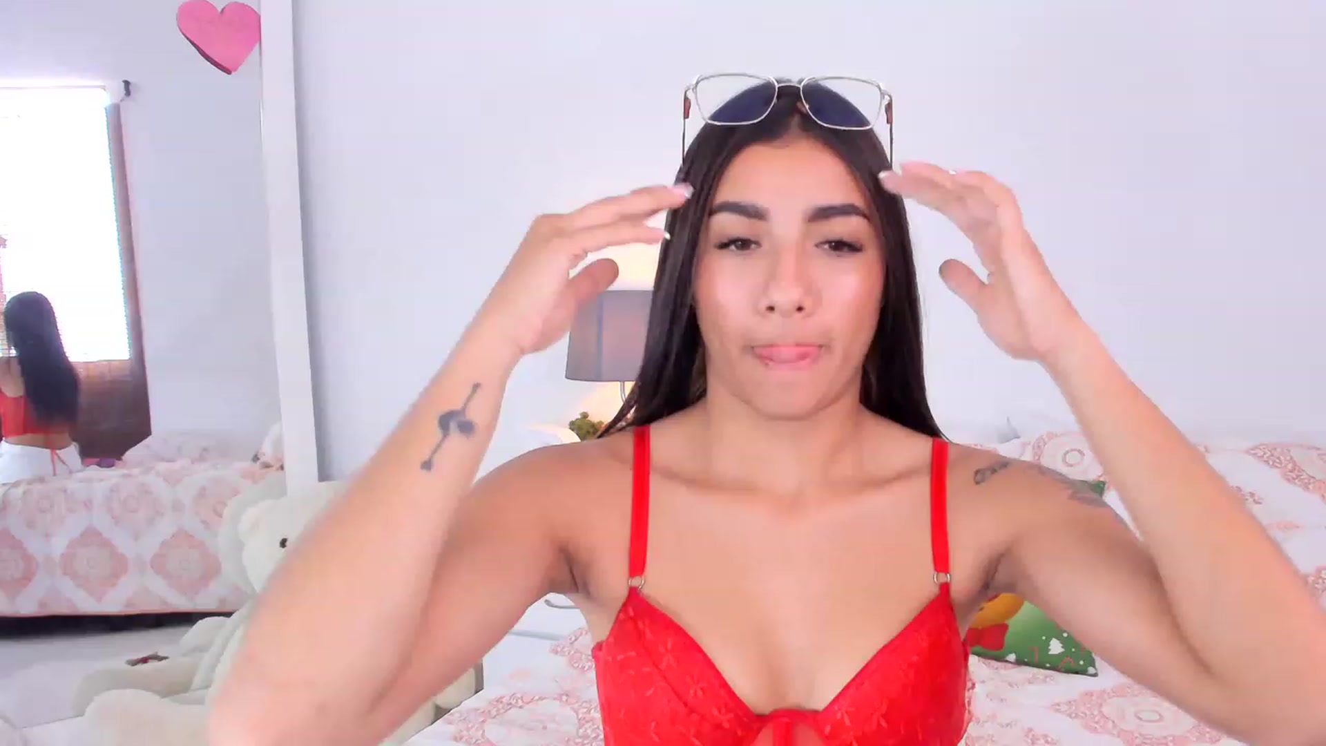 Gallery image thumbnail from Danna___'s myfreecams stream on, 12/28/2022, 21:05 image 4 of 20