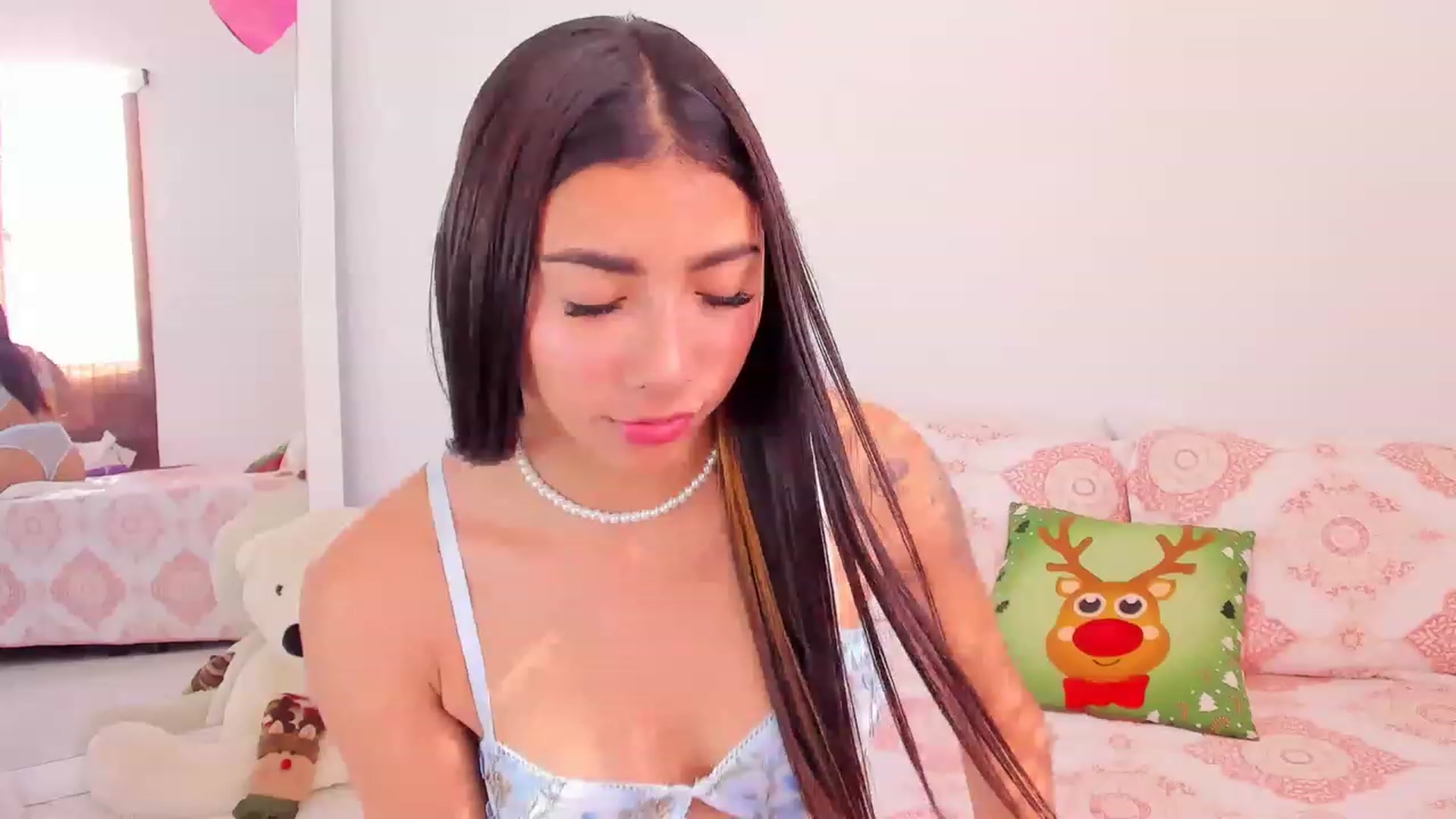 Gallery image thumbnail from Danna___'s myfreecams stream on, 12/29/2022, 20:15 image 10 of 20