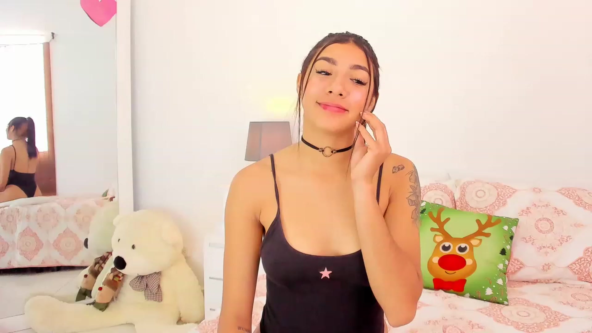 Gallery image thumbnail from Danna___'s myfreecams stream on, 12/30/2022, 15:36 image 17 of 20