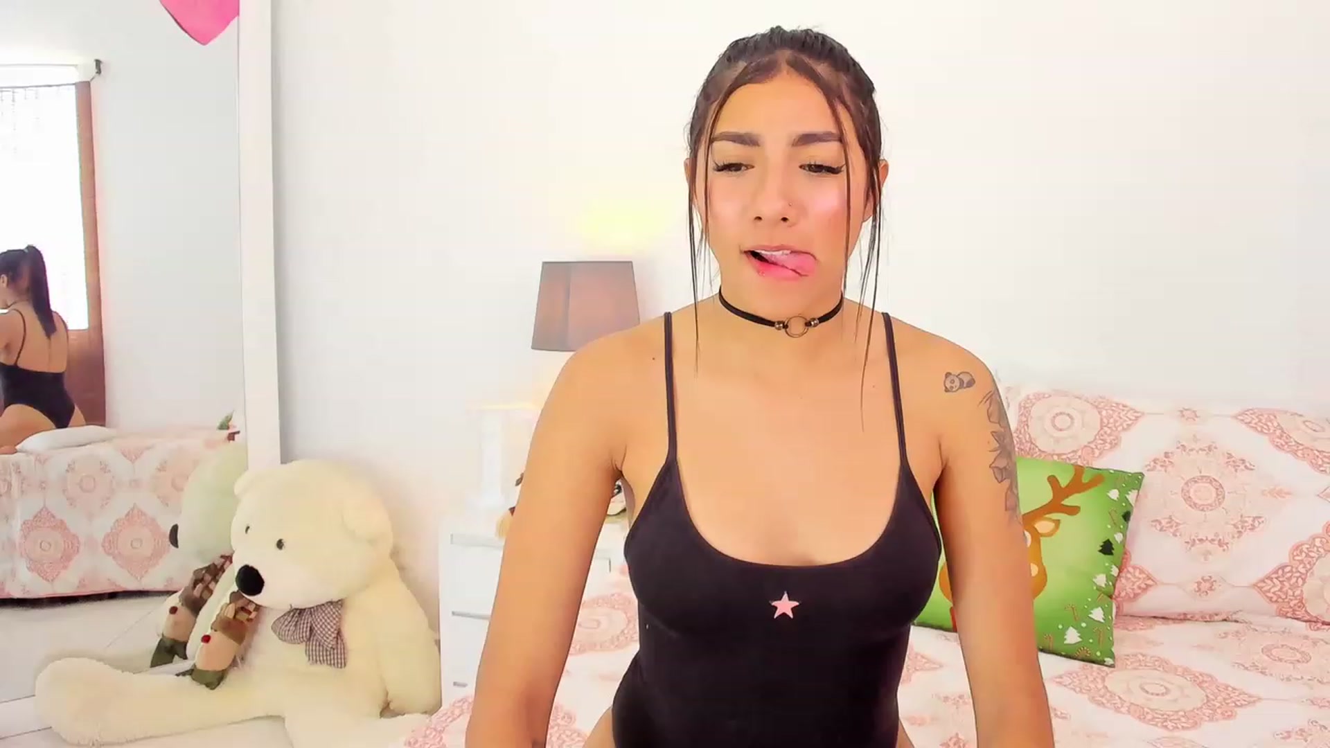 Gallery image thumbnail from Danna___'s myfreecams stream on, 12/30/2022, 15:36 image 2 of 20