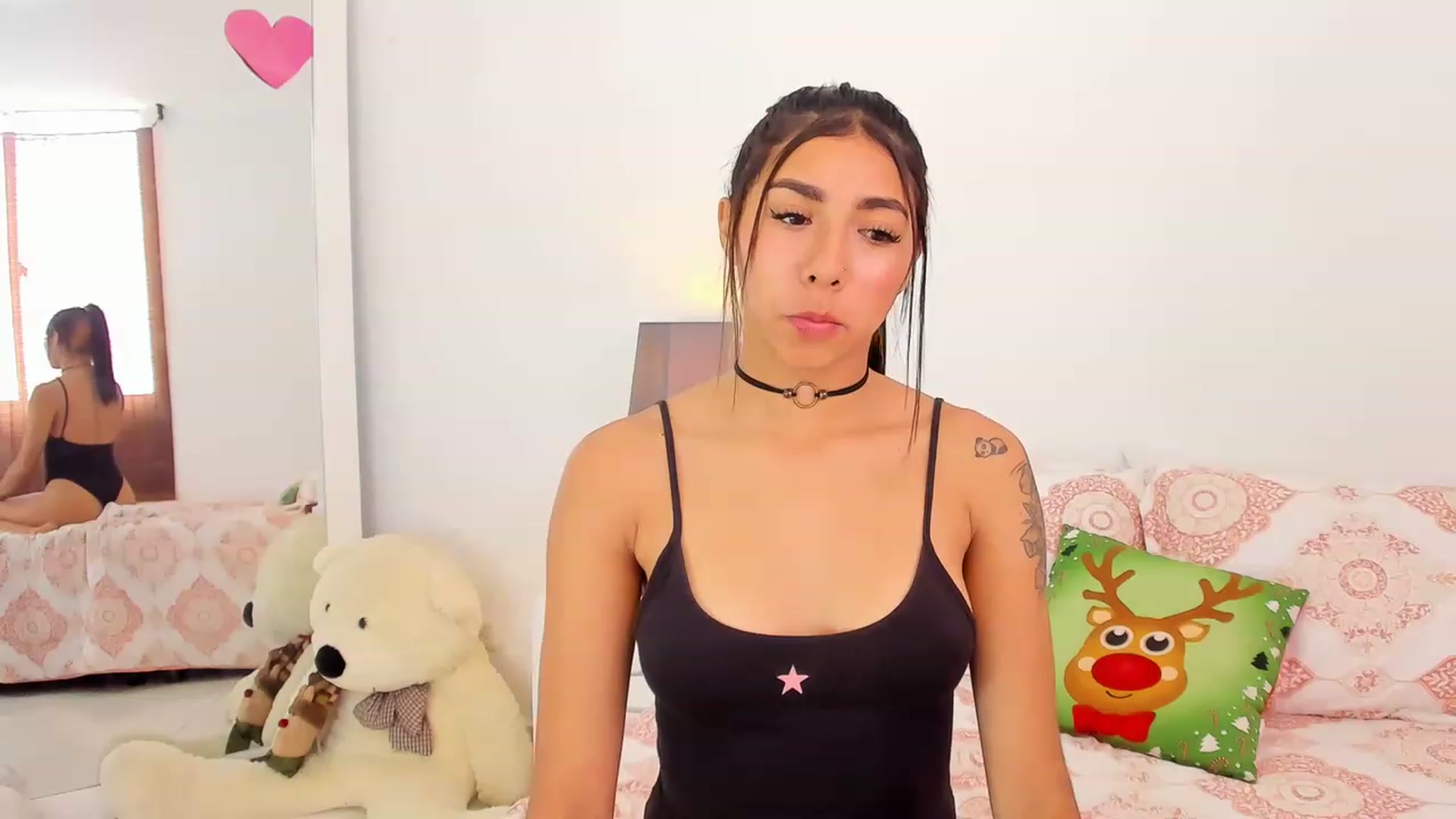 Gallery image thumbnail from Danna___'s myfreecams stream on, 12/30/2022, 16:43 image 15 of 20