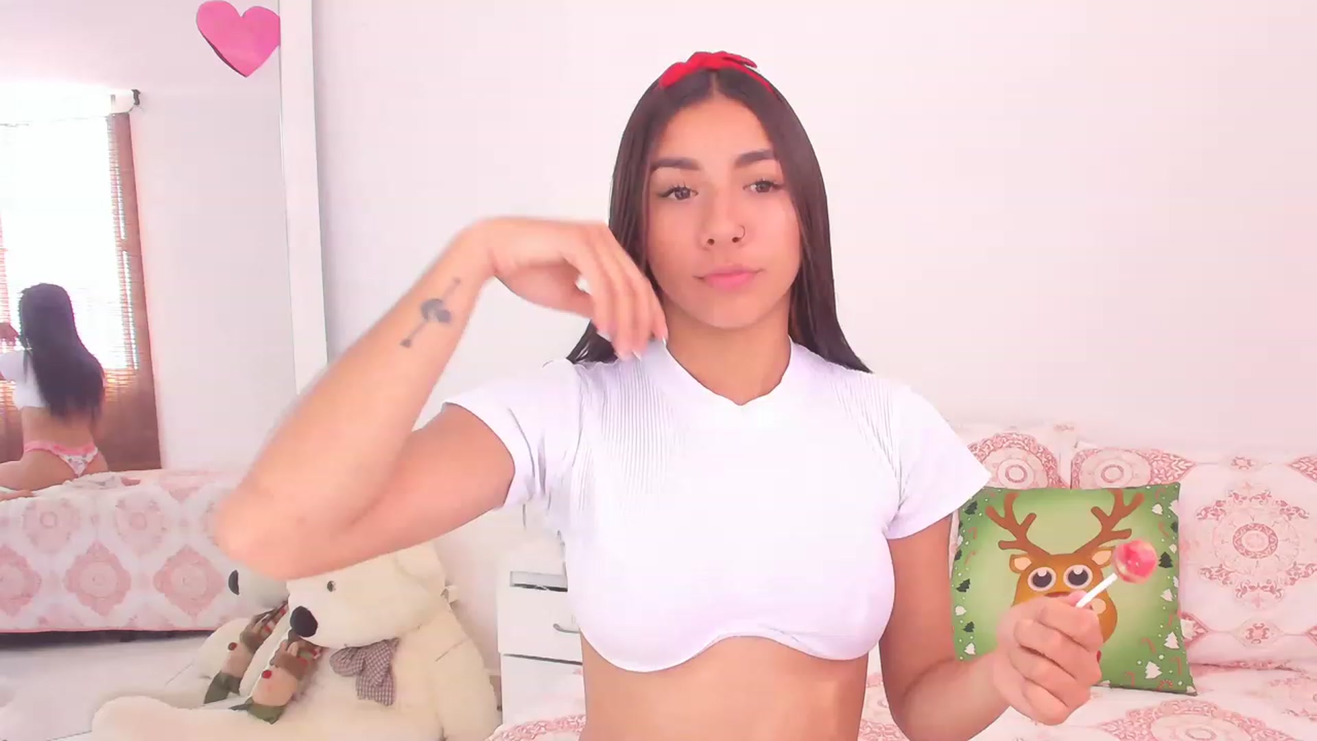 Gallery image thumbnail from Danna___'s myfreecams stream on, 01/04/2023, 20:13 image 1 of 20