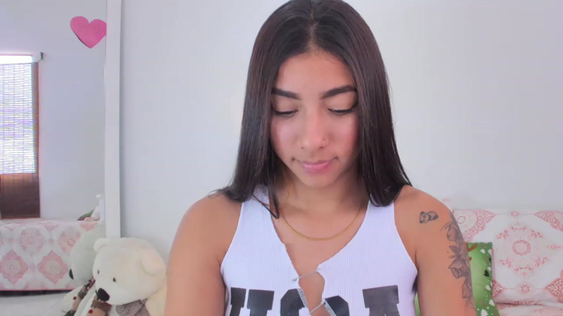 Gallery image thumbnail from Danna___'s myfreecams stream on, 01/06/2023, 20:02 image 7 of 20