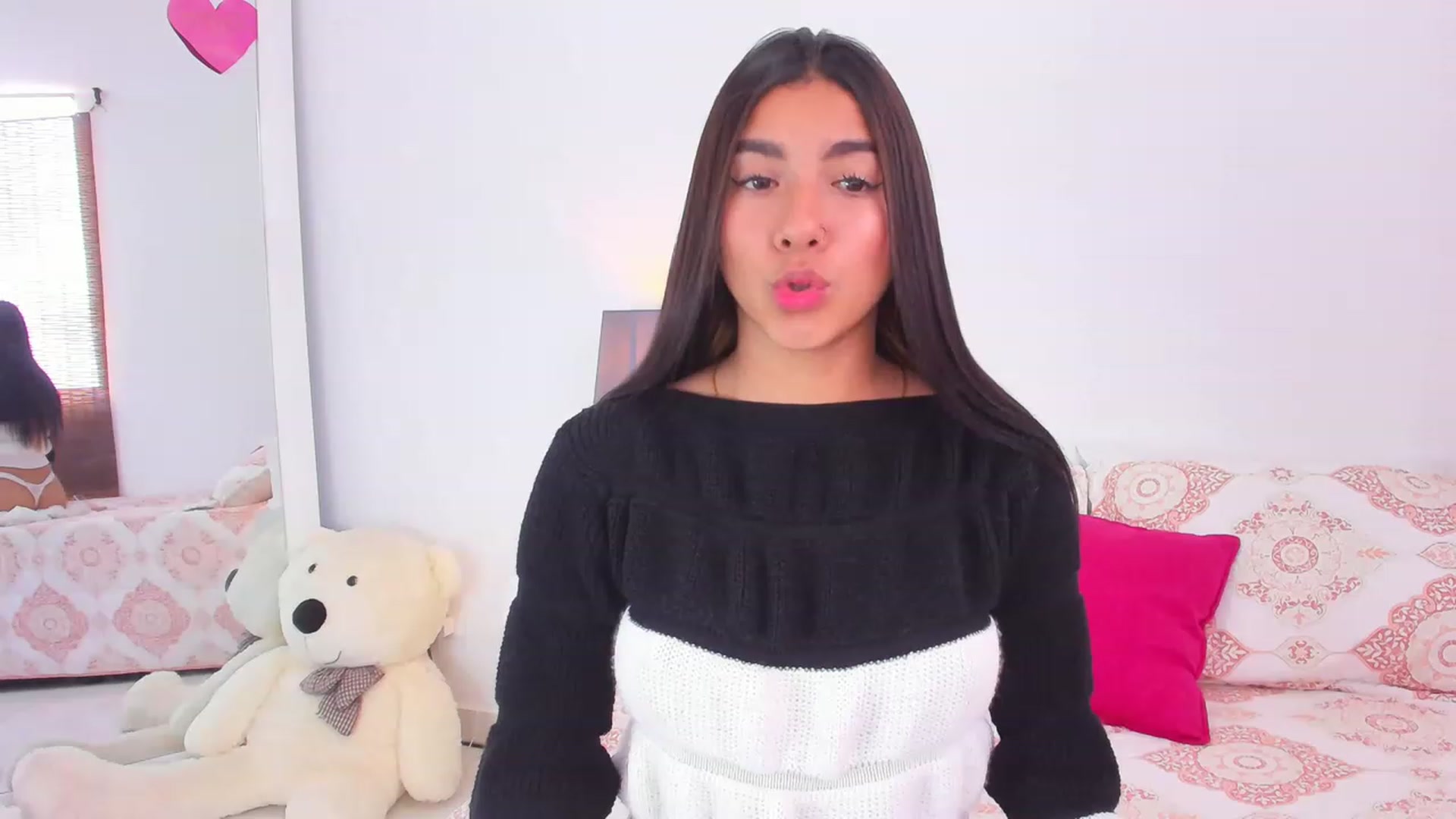 Gallery image thumbnail from Danna___'s myfreecams stream on, 01/07/2023, 17:08 image 11 of 20