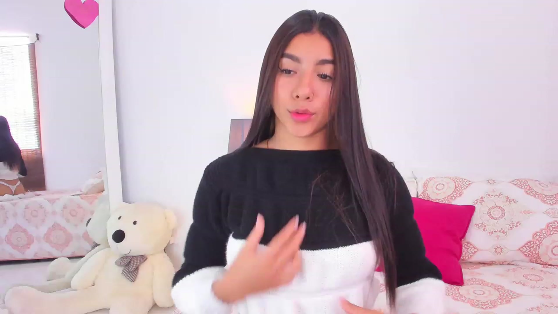 Gallery image thumbnail from Danna___'s myfreecams stream on, 01/07/2023, 17:08 image 10 of 20