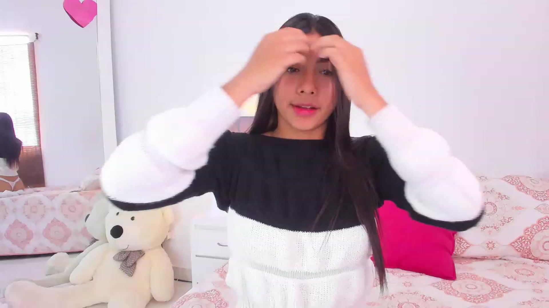 Gallery image thumbnail from Danna___'s myfreecams stream on, 01/07/2023, 17:08 image 9 of 20