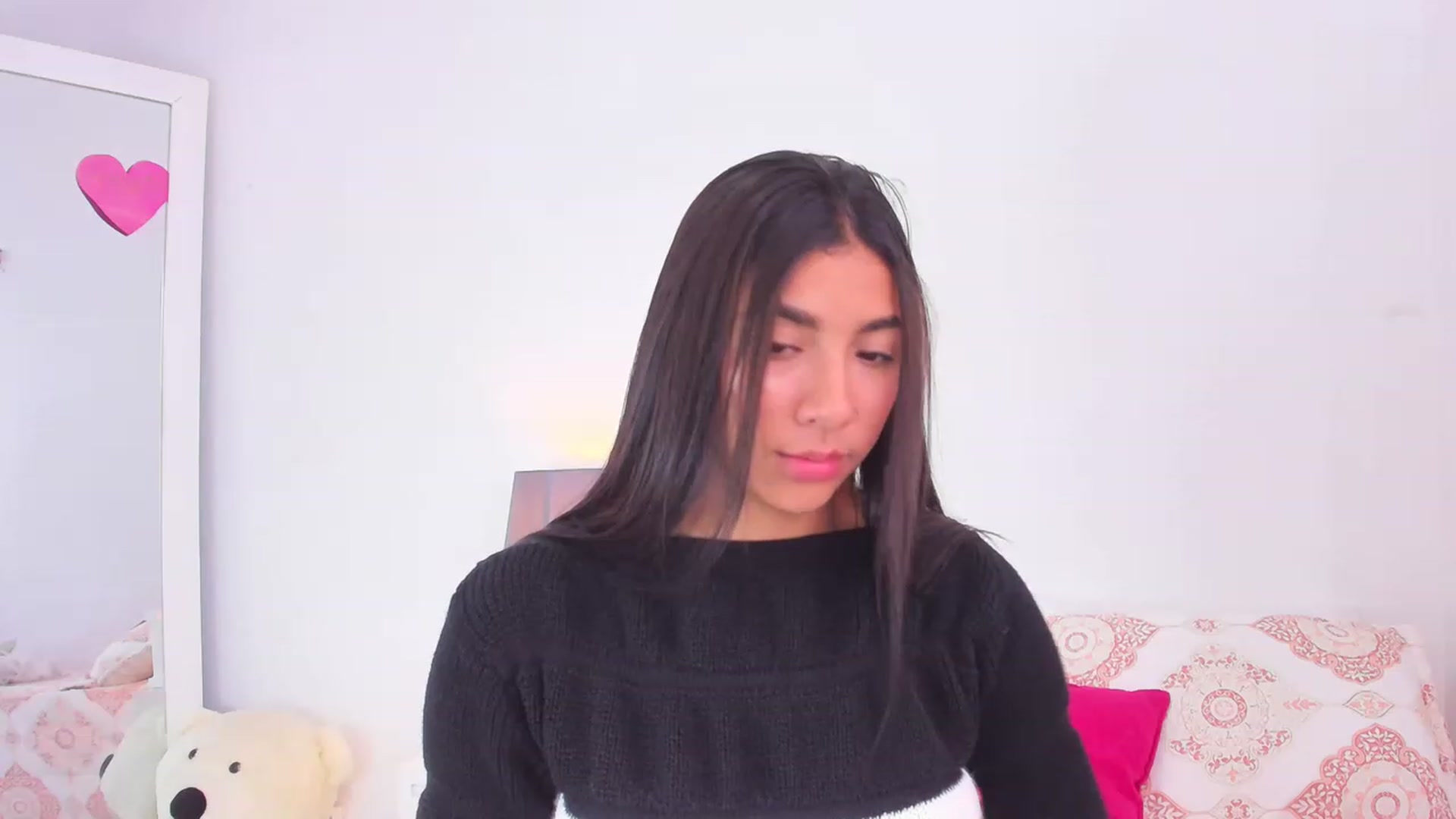 Gallery image thumbnail from Danna___'s myfreecams stream on, 01/07/2023, 17:08 image 4 of 20