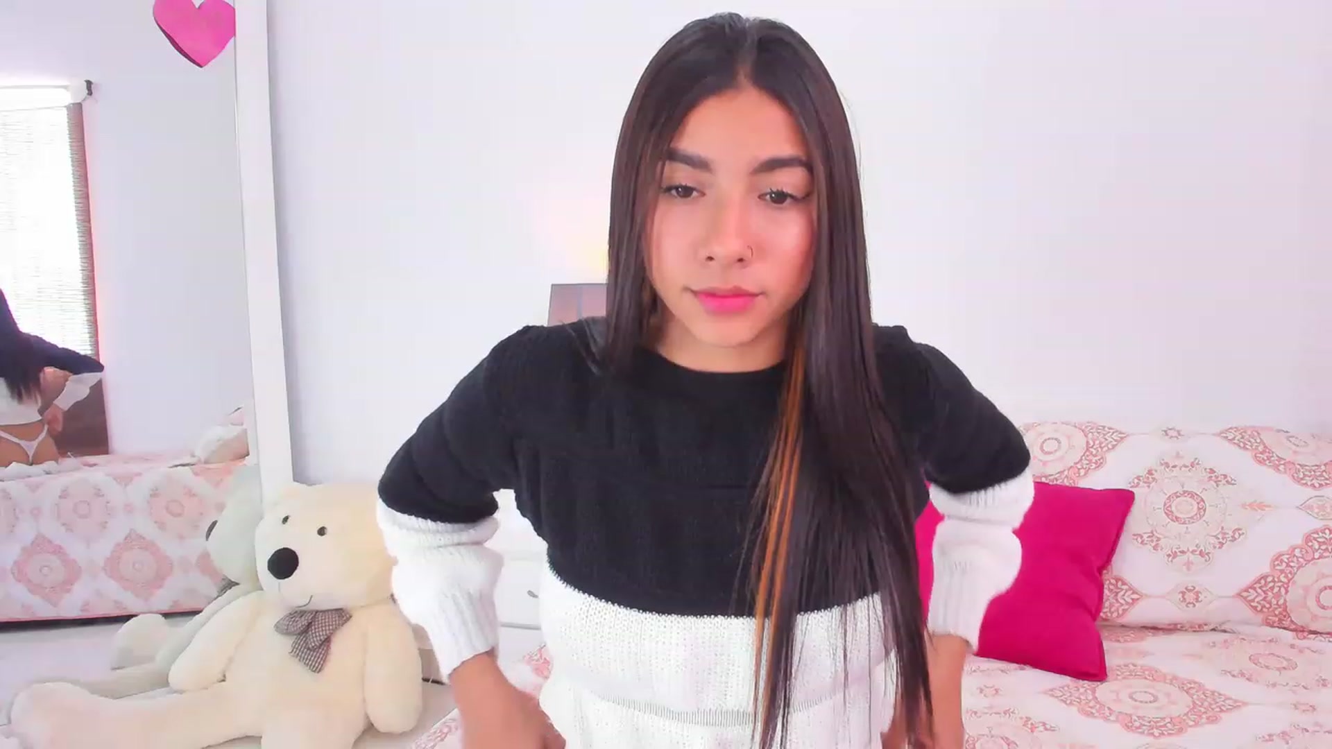 Gallery image thumbnail from Danna___'s myfreecams stream on, 01/07/2023, 17:08 image 8 of 20