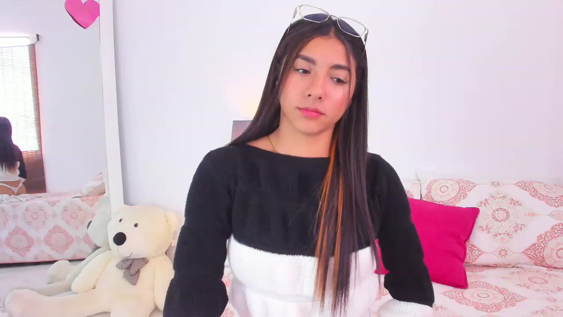 Gallery image thumbnail from Danna___'s myfreecams stream on, 01/07/2023, 17:08 image 16 of 20