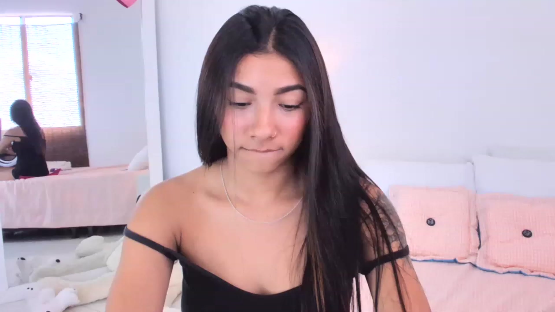 Gallery image thumbnail from Danna___'s myfreecams stream on, 01/31/2023, 19:55 image 15 of 20