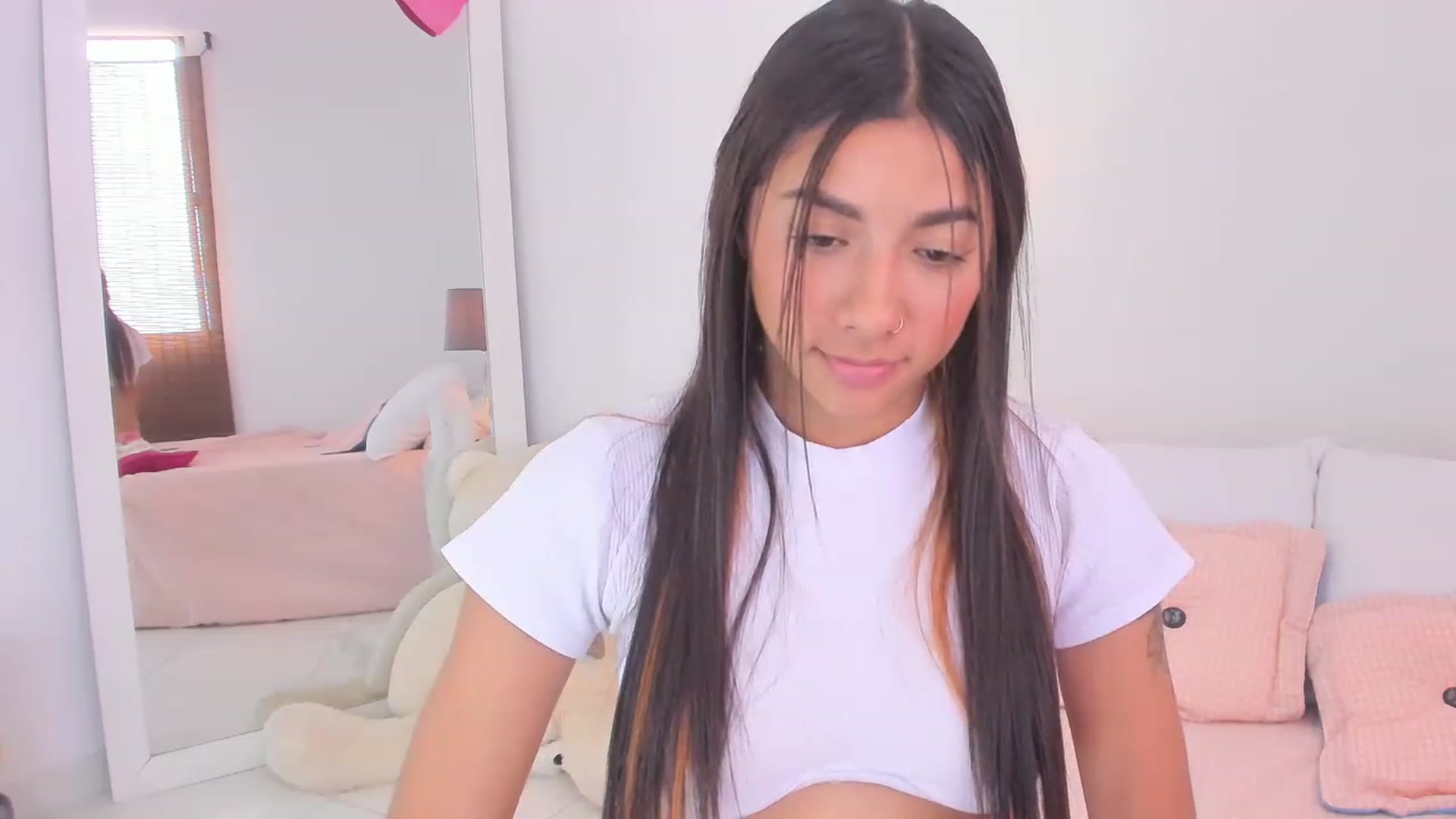 Gallery image thumbnail from Danna___'s myfreecams stream on, 02/02/2023, 20:29 image 15 of 20