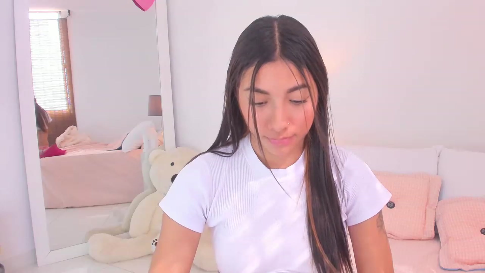 Gallery image thumbnail from Danna___'s myfreecams stream on, 02/02/2023, 20:29 image 14 of 20