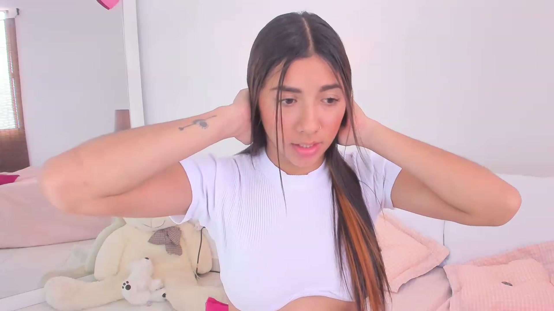 Gallery image thumbnail from Danna___'s myfreecams stream on, 02/02/2023, 20:29 image 20 of 20