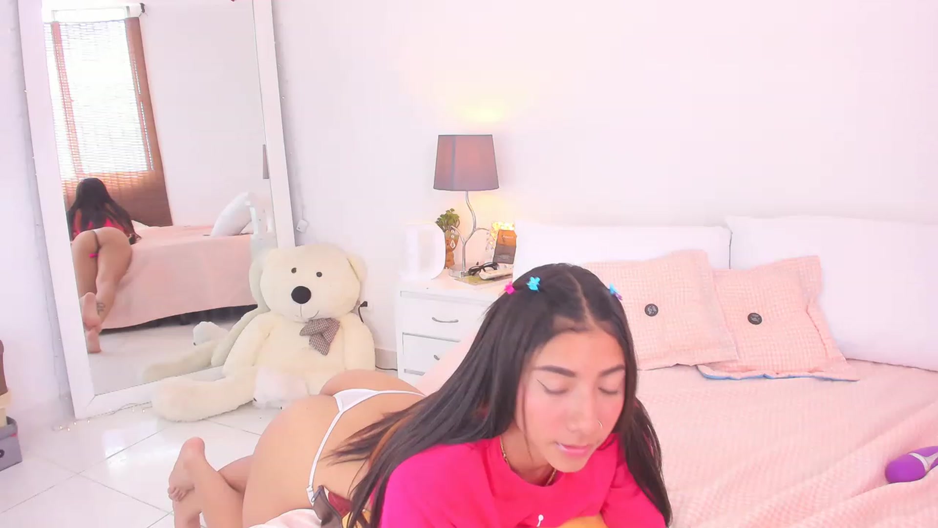 Gallery image thumbnail from Danna___'s myfreecams stream on, 02/07/2023, 17:34 image 14 of 20