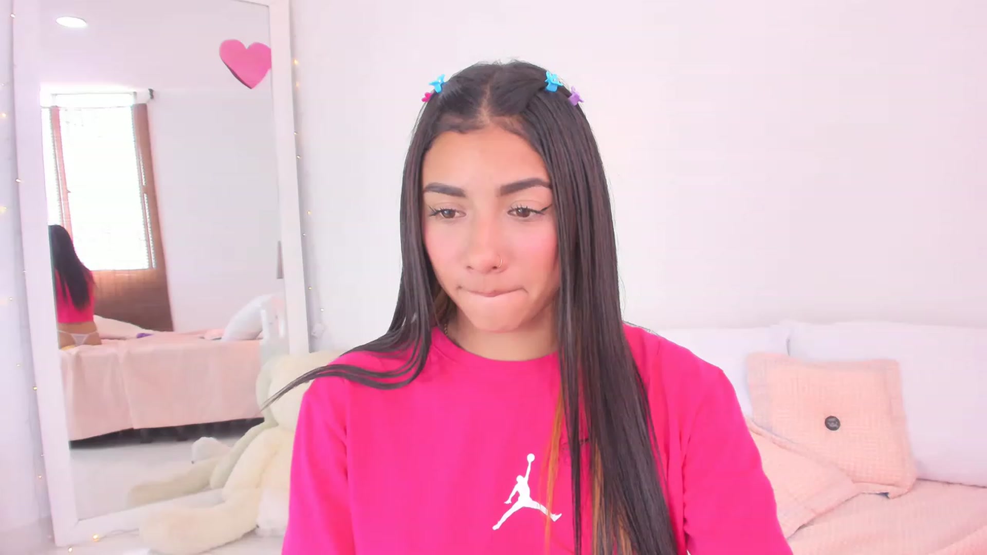 Gallery image thumbnail from Danna___'s myfreecams stream on, 02/07/2023, 17:34 image 5 of 20