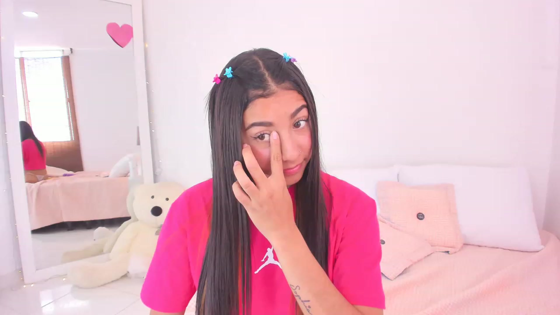 Gallery image thumbnail from Danna___'s myfreecams stream on, 02/07/2023, 17:34 image 4 of 20