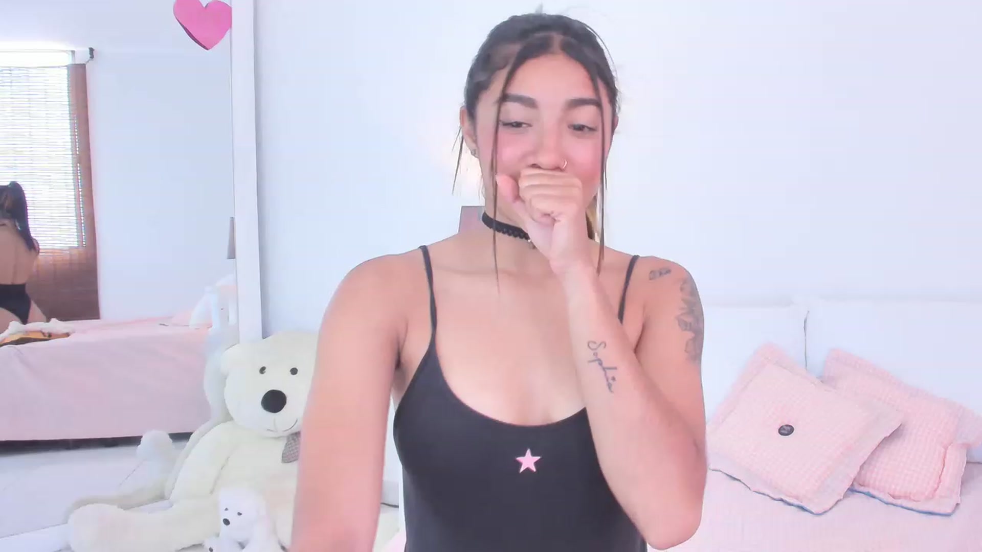 Gallery image thumbnail from Danna___'s myfreecams stream on, 02/10/2023, 17:05 image 5 of 20