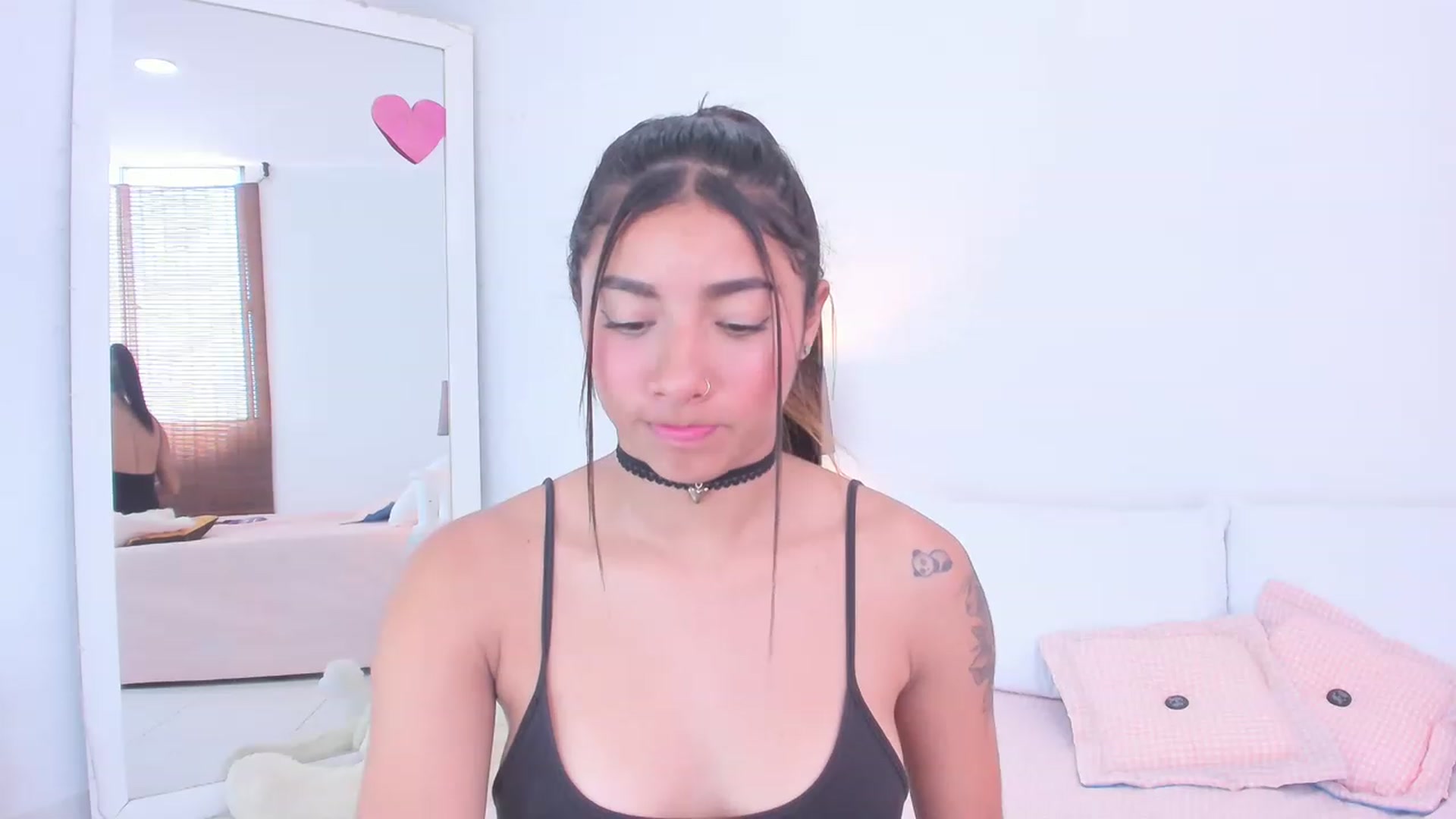 Gallery image thumbnail from Danna___'s myfreecams stream on, 02/10/2023, 17:05 image 19 of 20