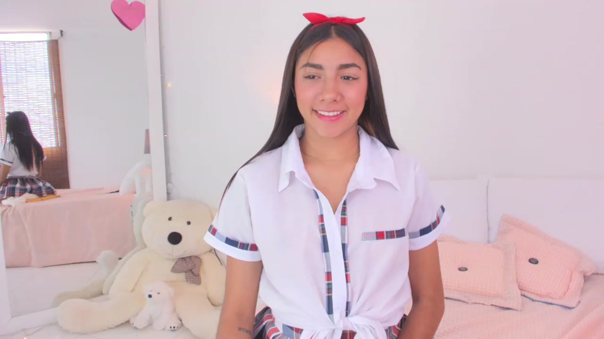 Gallery image thumbnail from Danna___'s myfreecams stream on, 02/11/2023, 16:07 image 9 of 20