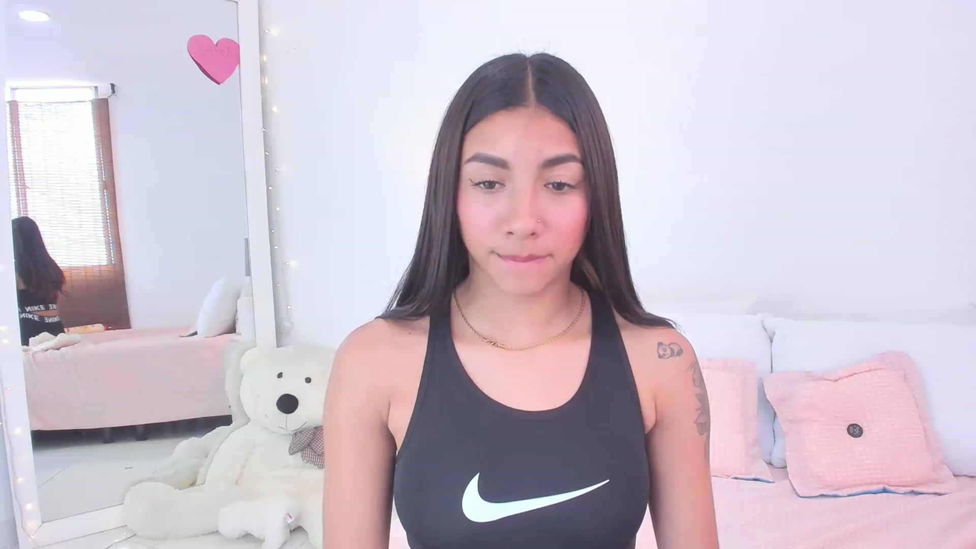 Gallery image thumbnail from Danna___'s myfreecams stream on, 02/13/2023, 16:54 image 17 of 20