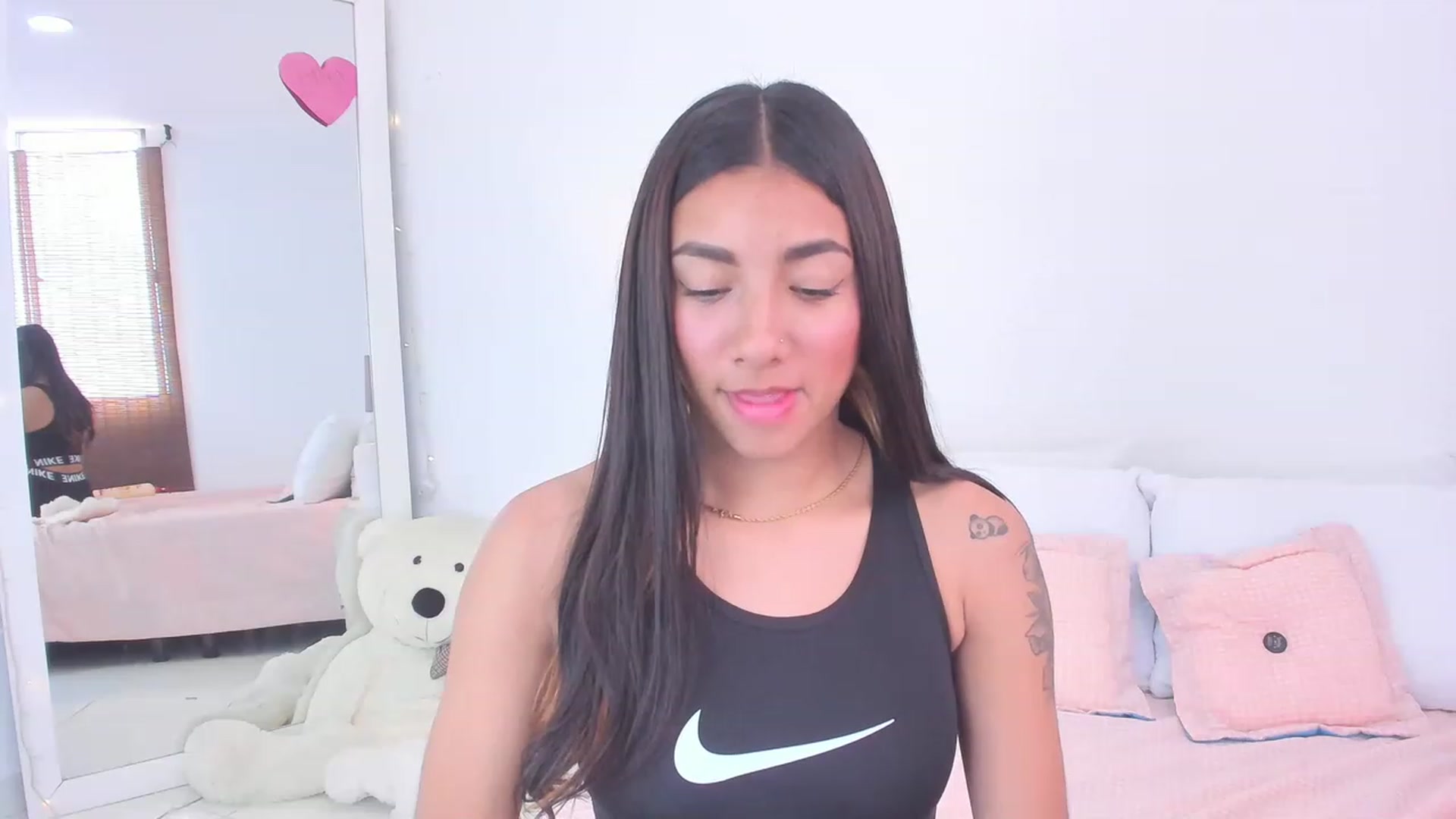 Gallery image thumbnail from Danna___'s myfreecams stream on, 02/13/2023, 16:54 image 19 of 20