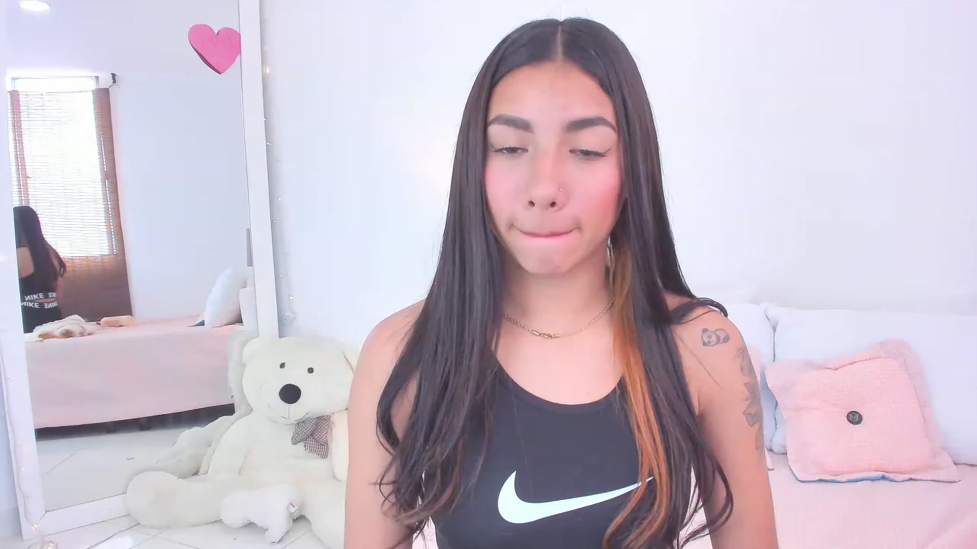 Gallery image thumbnail from Danna___'s myfreecams stream on, 02/13/2023, 16:54 image 14 of 20