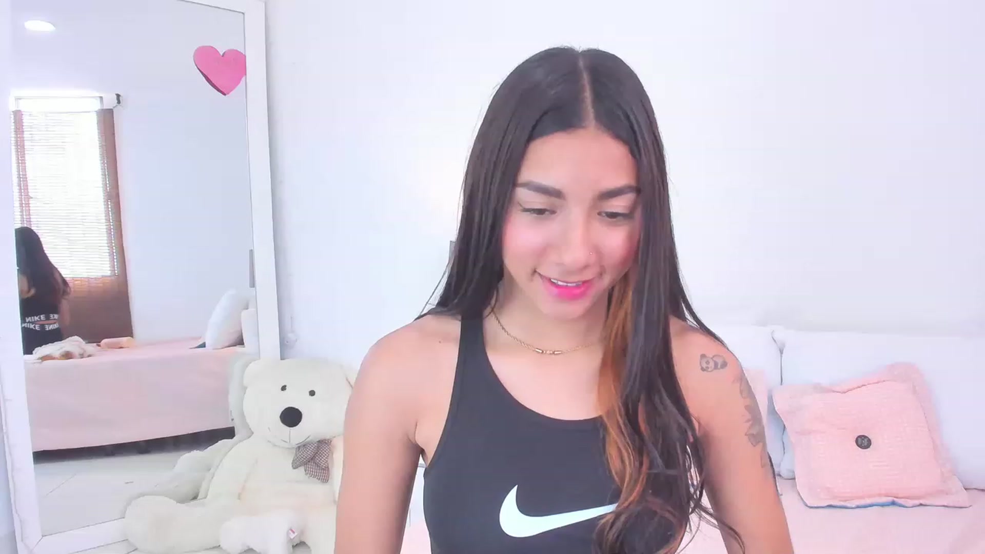 Gallery image thumbnail from Danna___'s myfreecams stream on, 02/13/2023, 16:54 image 13 of 20