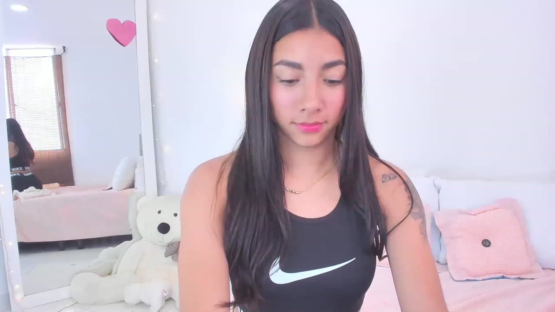 Gallery image thumbnail from Danna___'s myfreecams stream on, 02/13/2023, 16:54 image 16 of 20