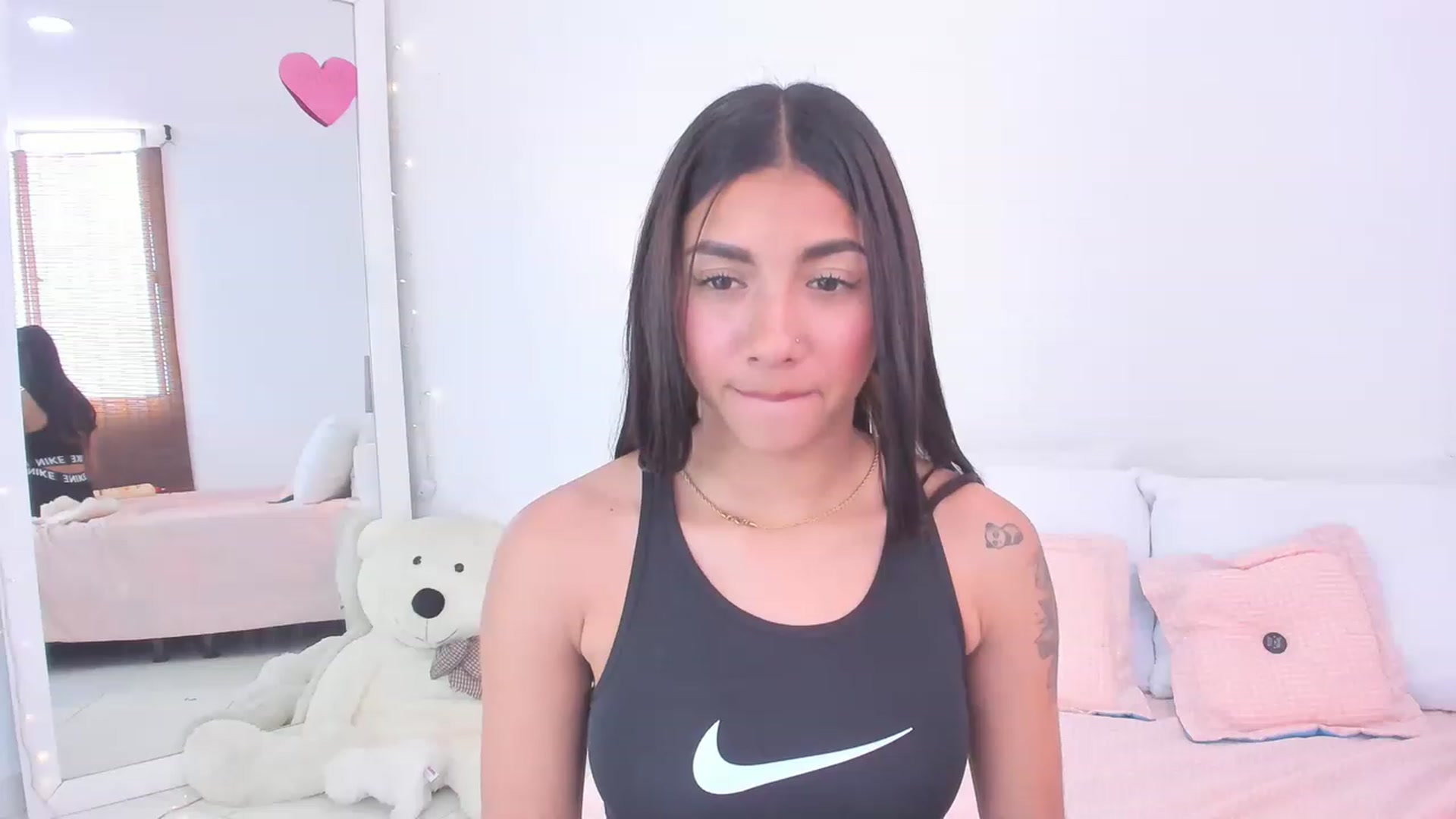 Gallery image thumbnail from Danna___'s myfreecams stream on, 02/13/2023, 16:54 image 20 of 20
